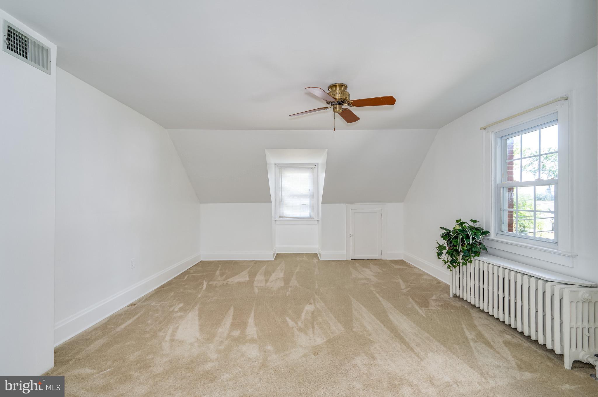 CHARLES TOWN - Residential