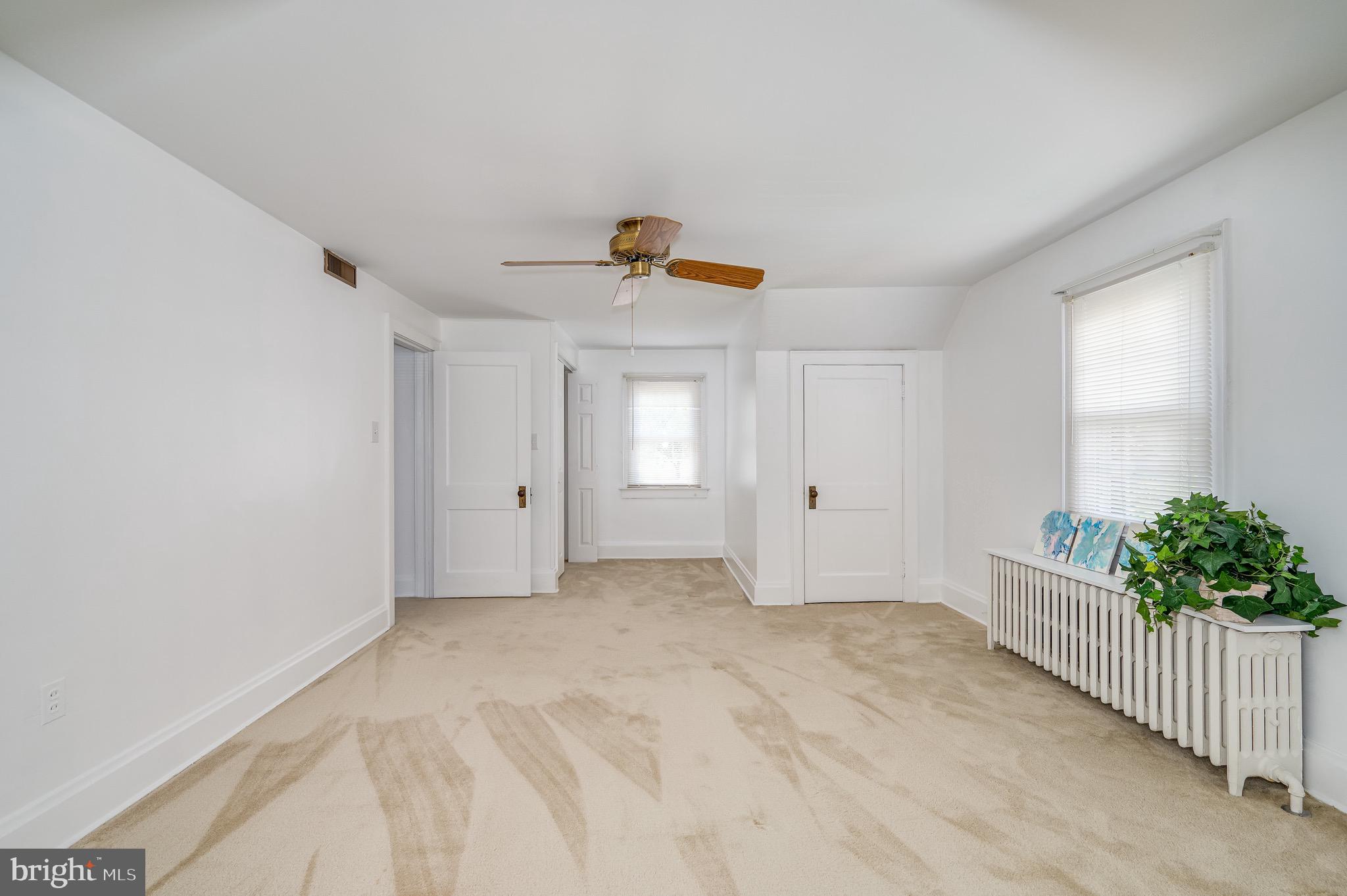 CHARLES TOWN - Residential