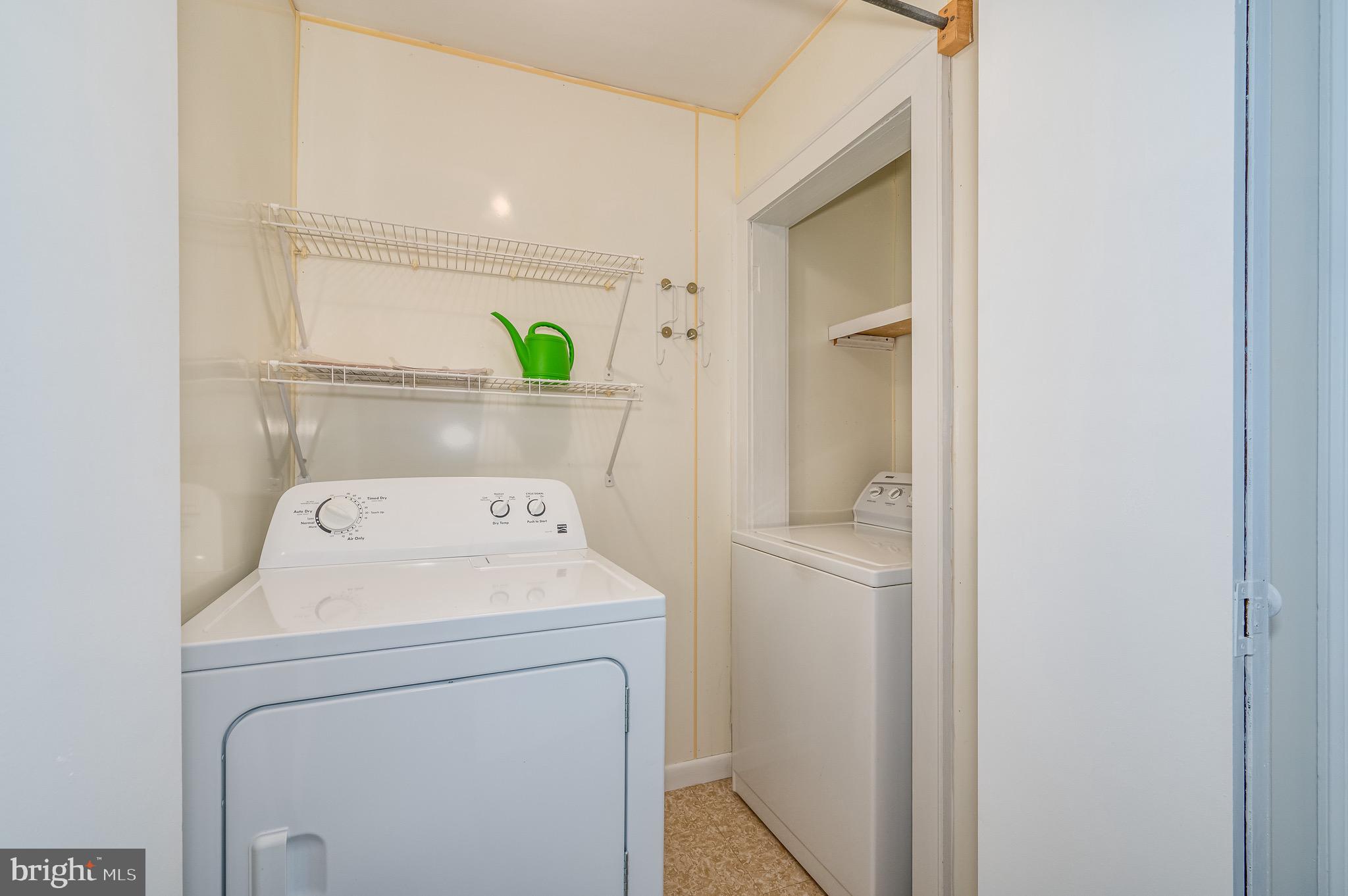 CHARLES TOWN - Residential