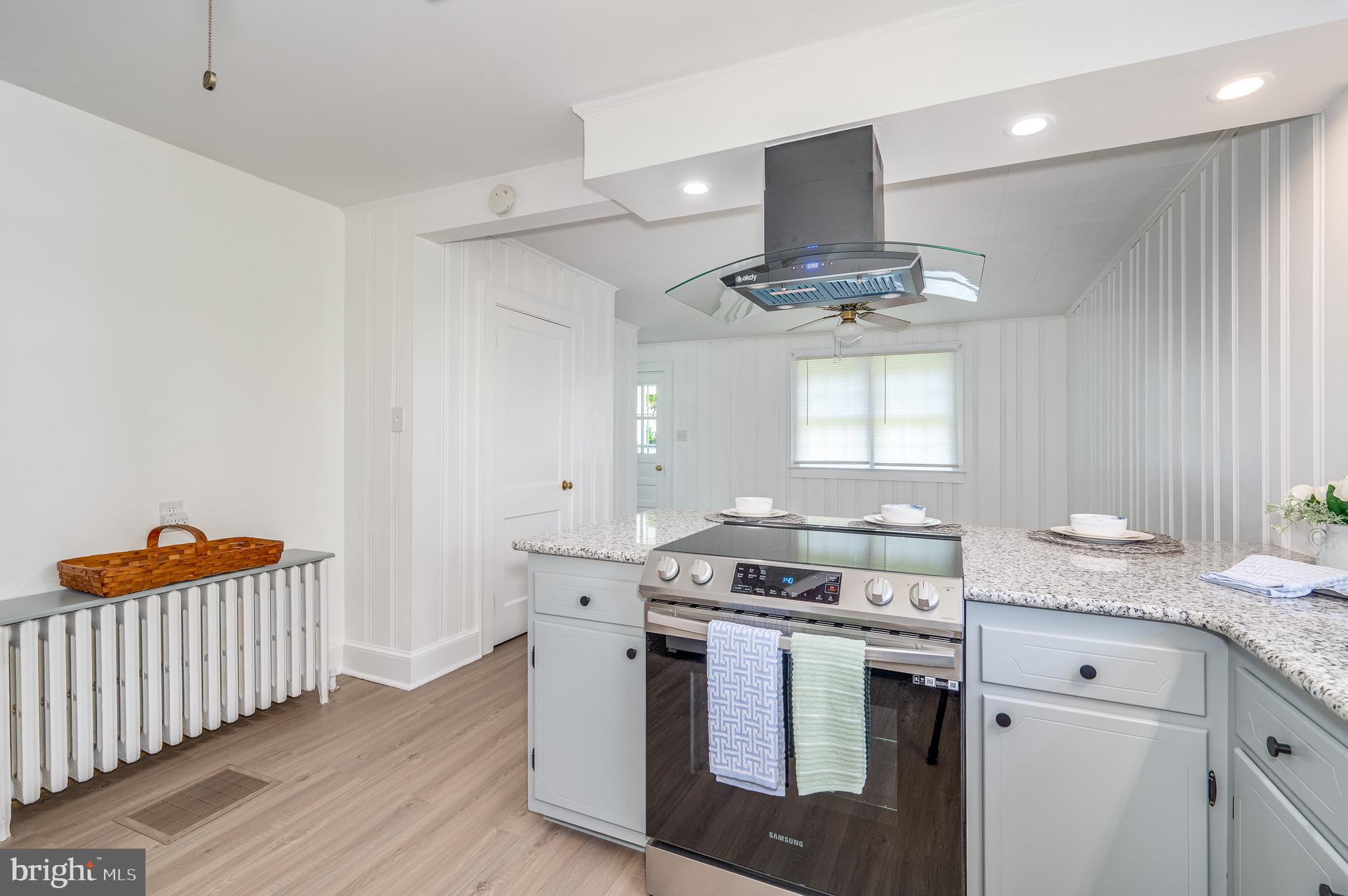 CHARLES TOWN - Residential