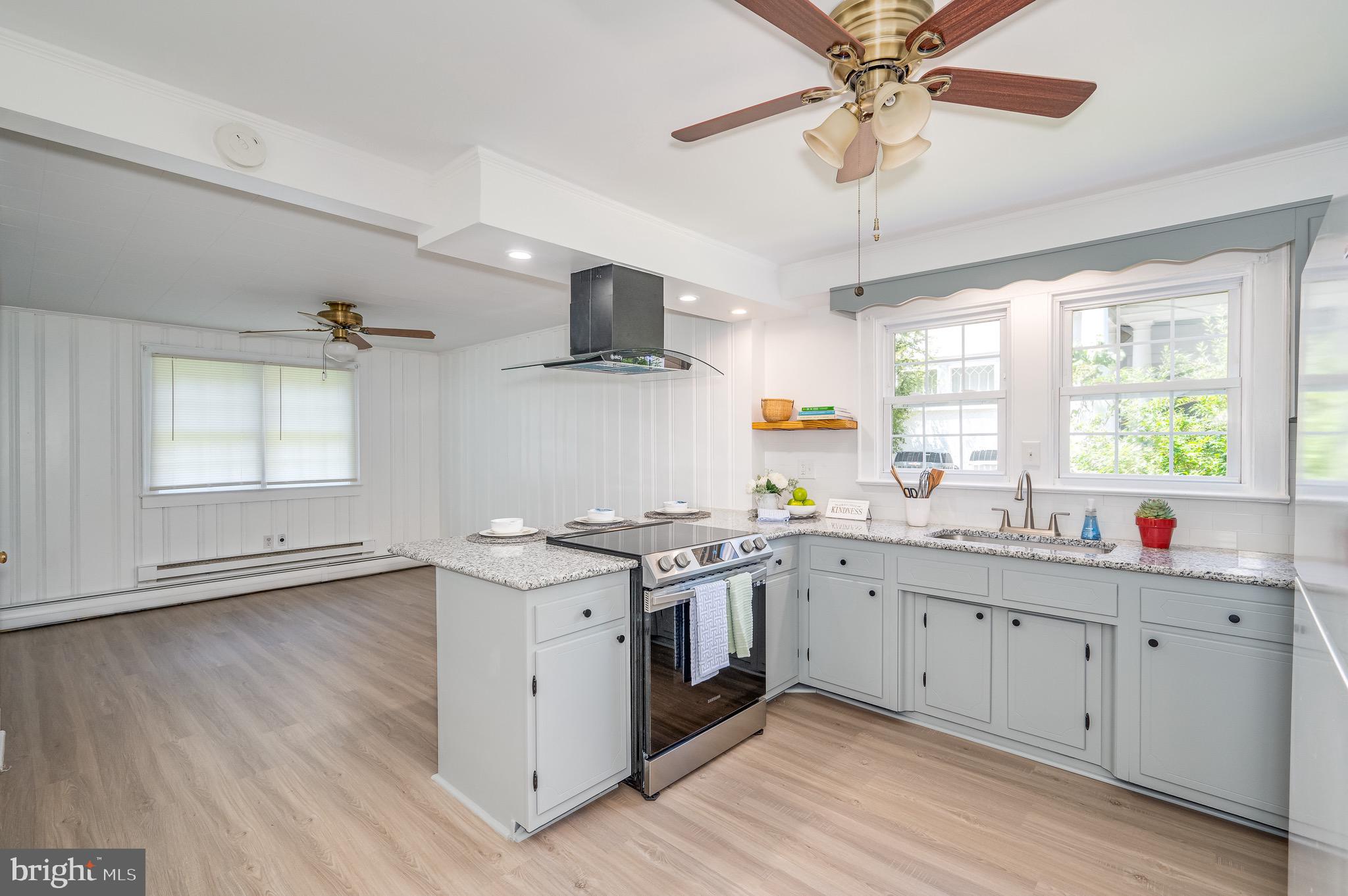 CHARLES TOWN - Residential