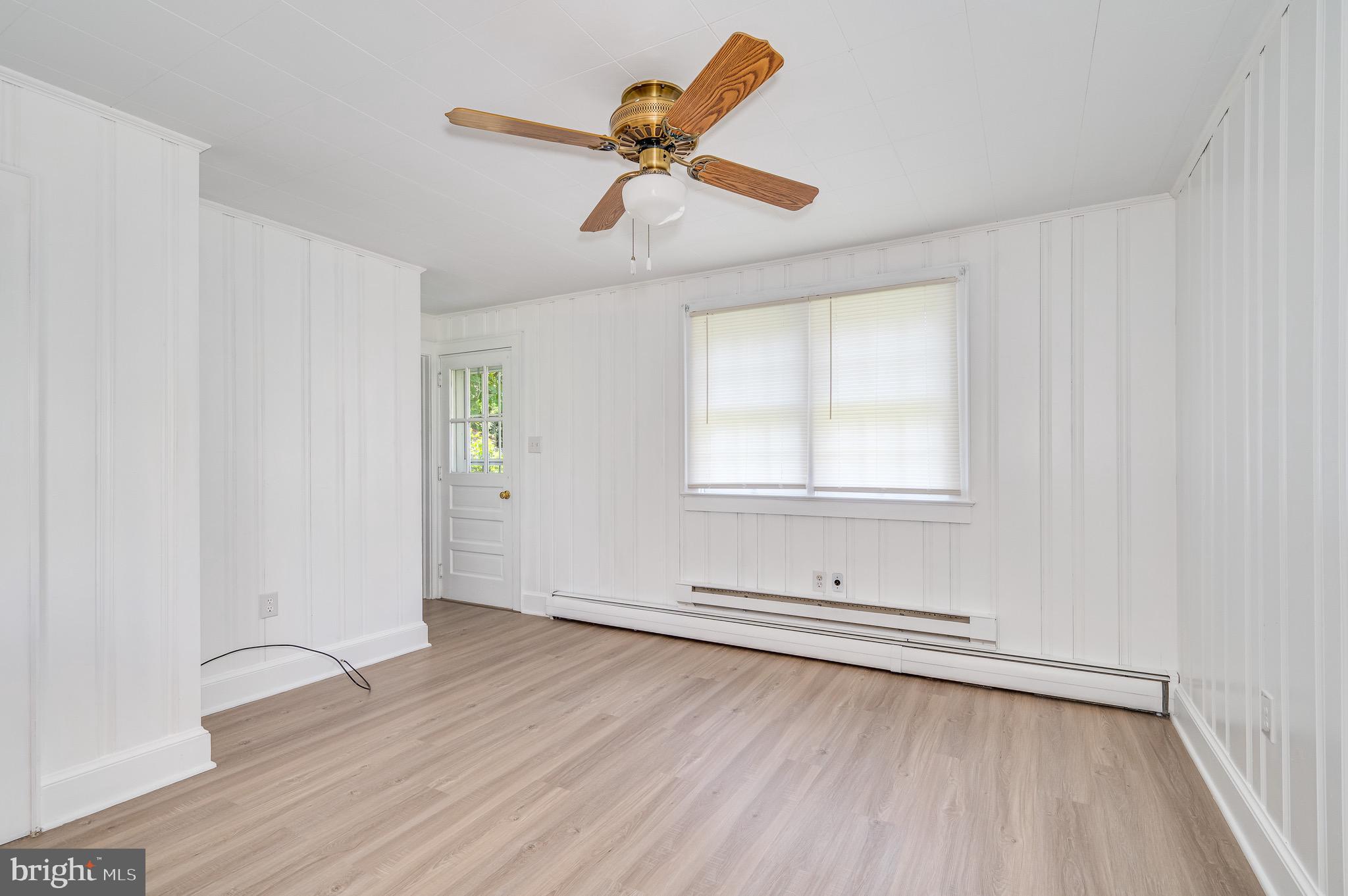 CHARLES TOWN - Residential