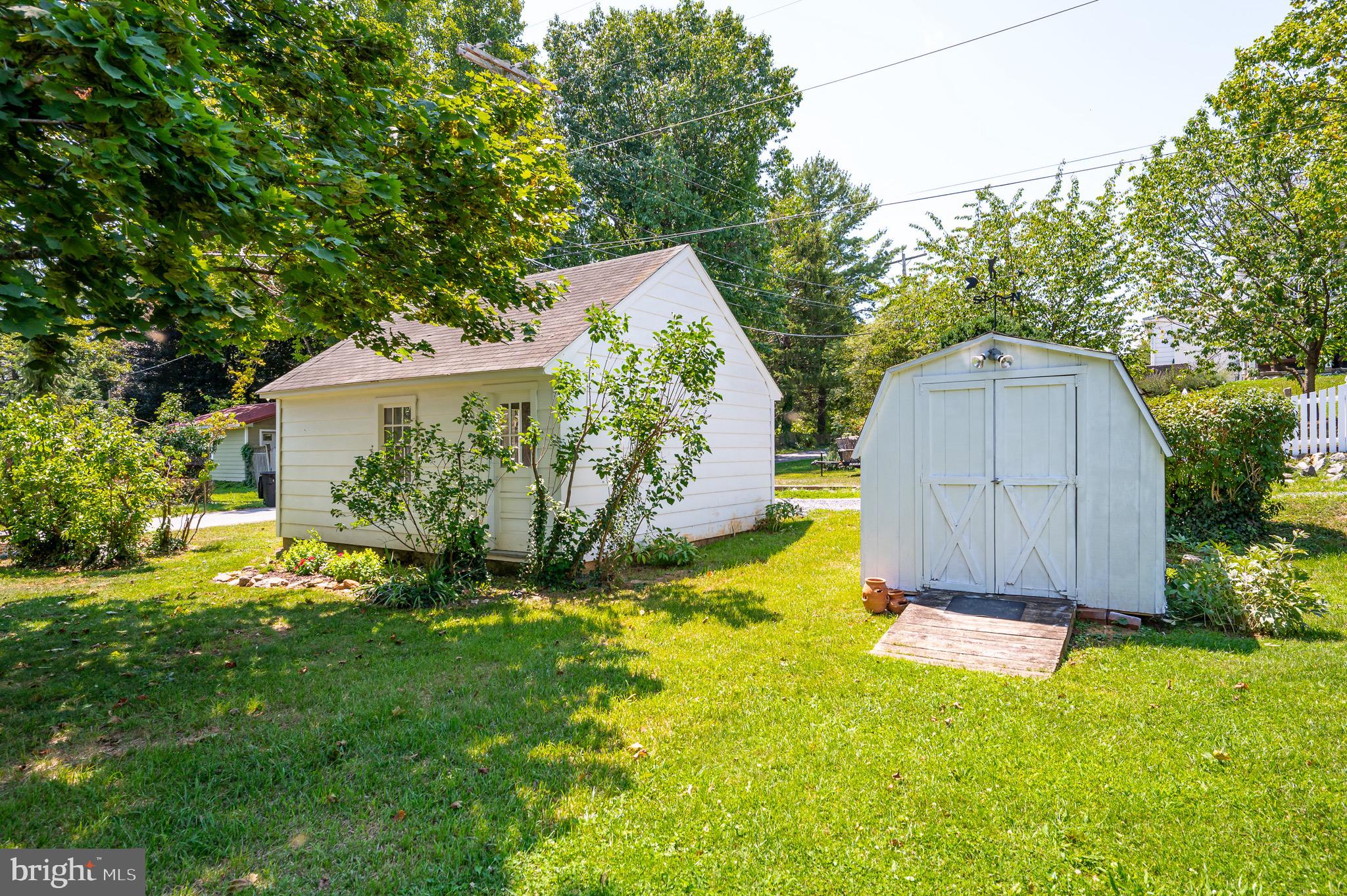 CHARLES TOWN - Residential