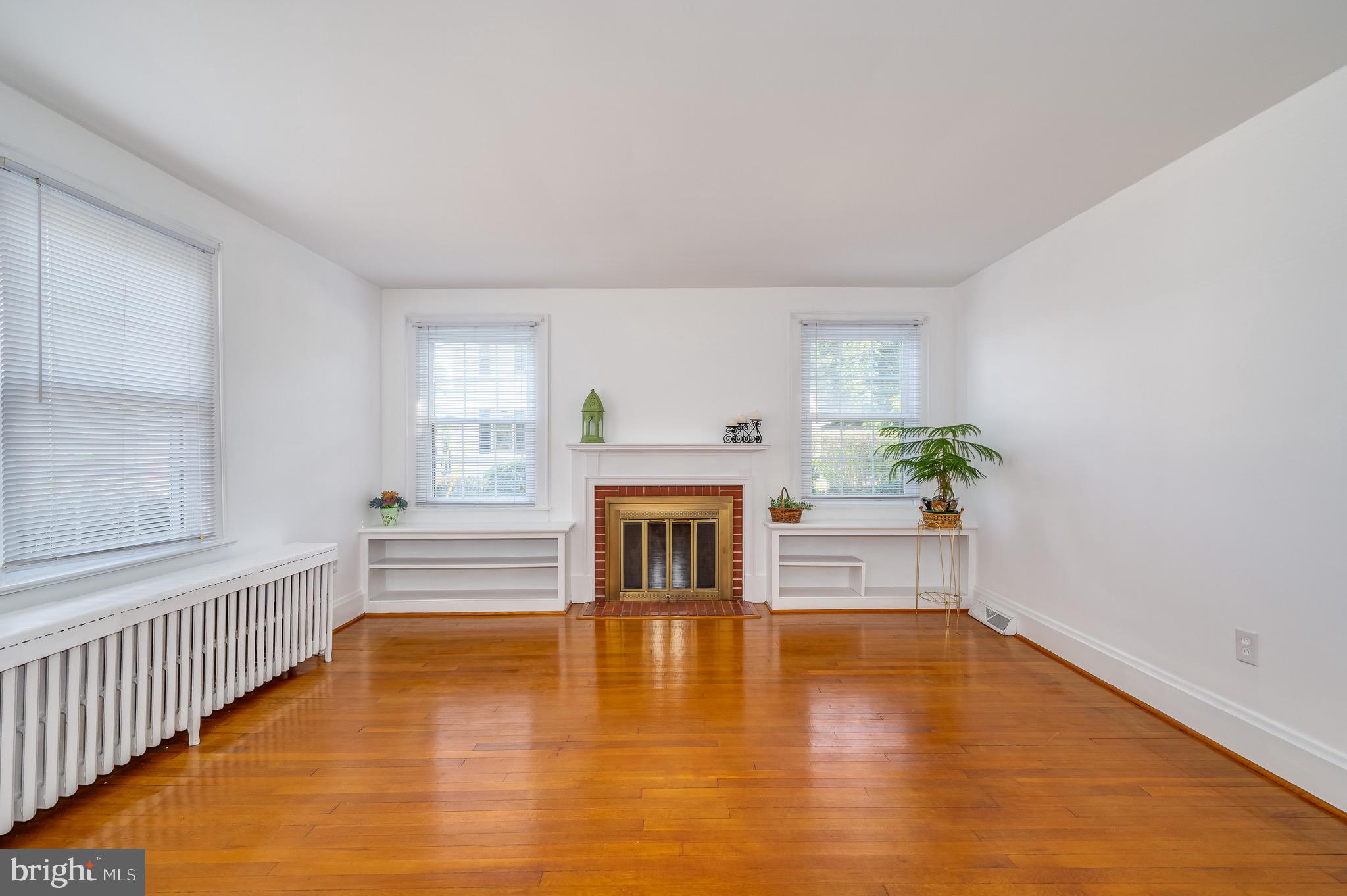 CHARLES TOWN - Residential