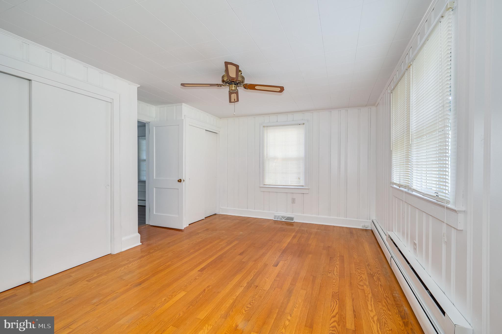 CHARLES TOWN - Residential