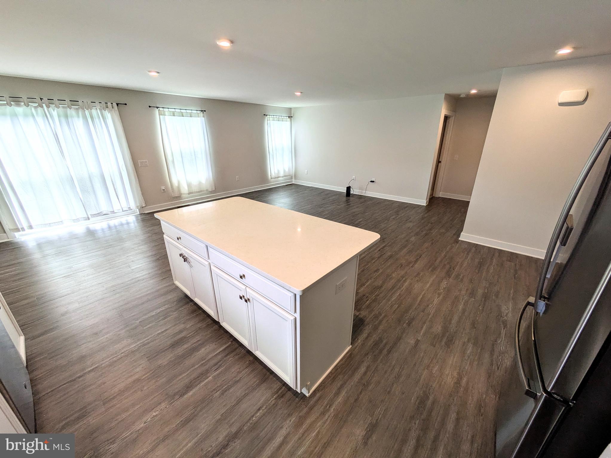4220 CYPRESS LANE