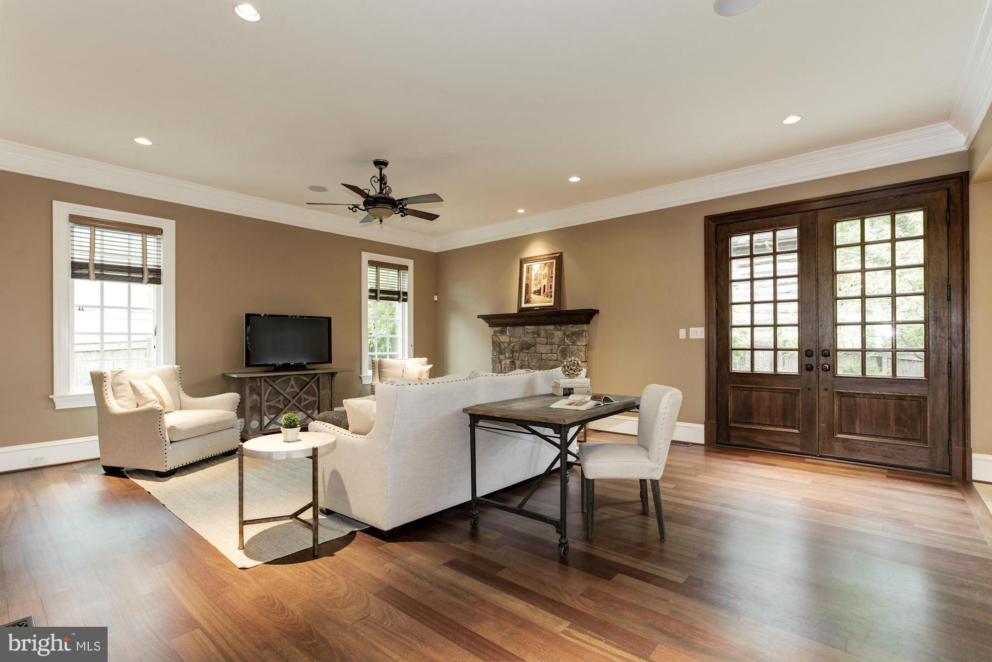 BERKSHIRE OAKWOOD - Residential