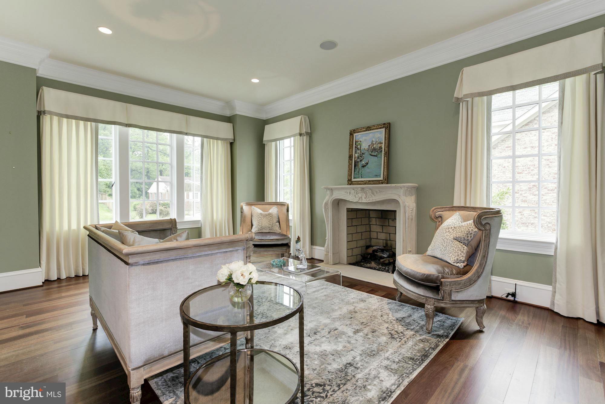 BERKSHIRE OAKWOOD - Residential