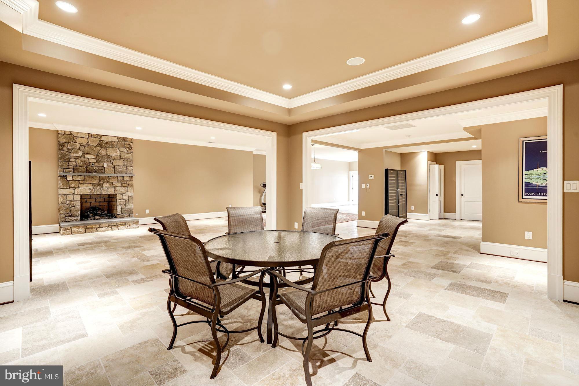 BERKSHIRE OAKWOOD - Residential