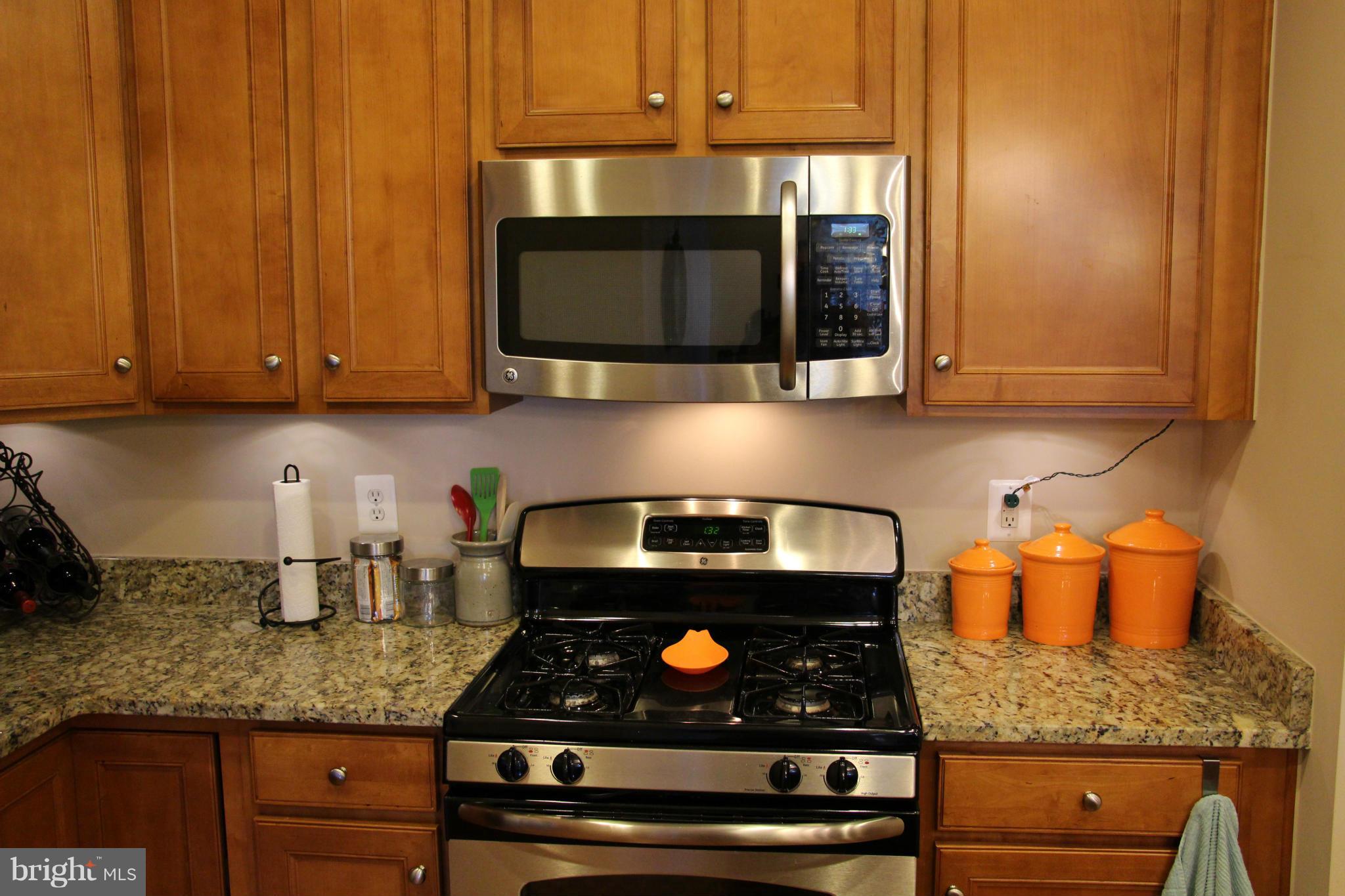 RESIDENCES AT DULLES PRK - Residential