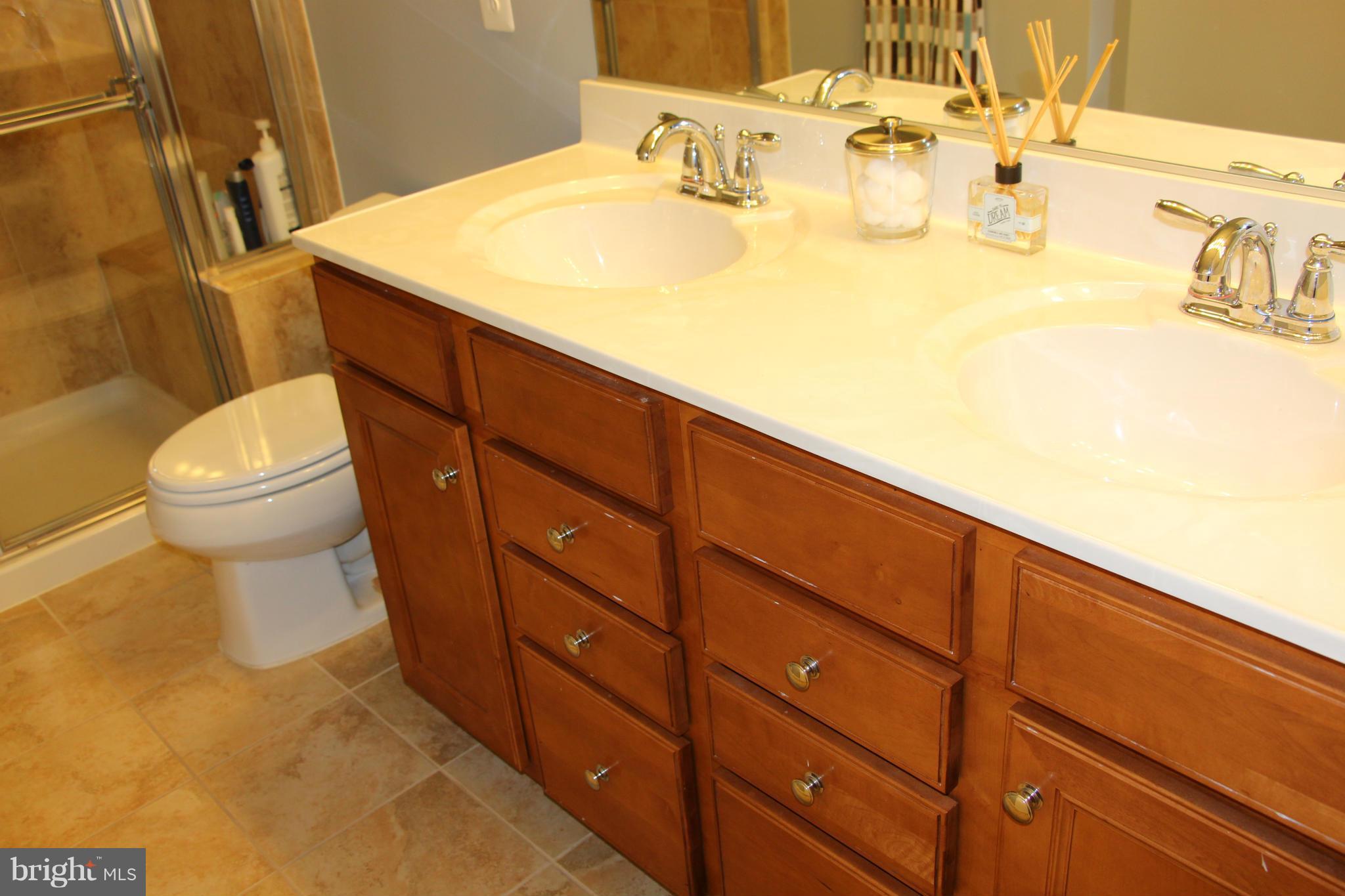 RESIDENCES AT DULLES PRK - Residential