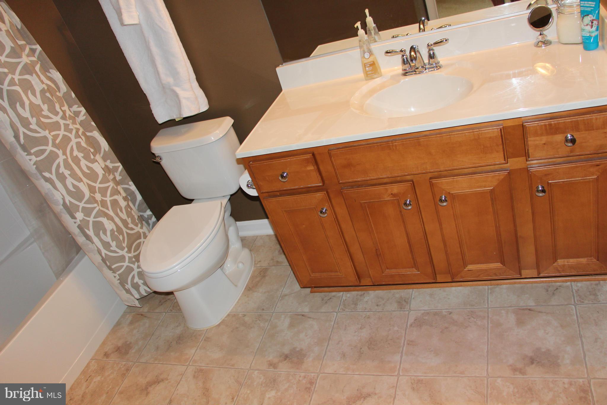 RESIDENCES AT DULLES PRK - Residential