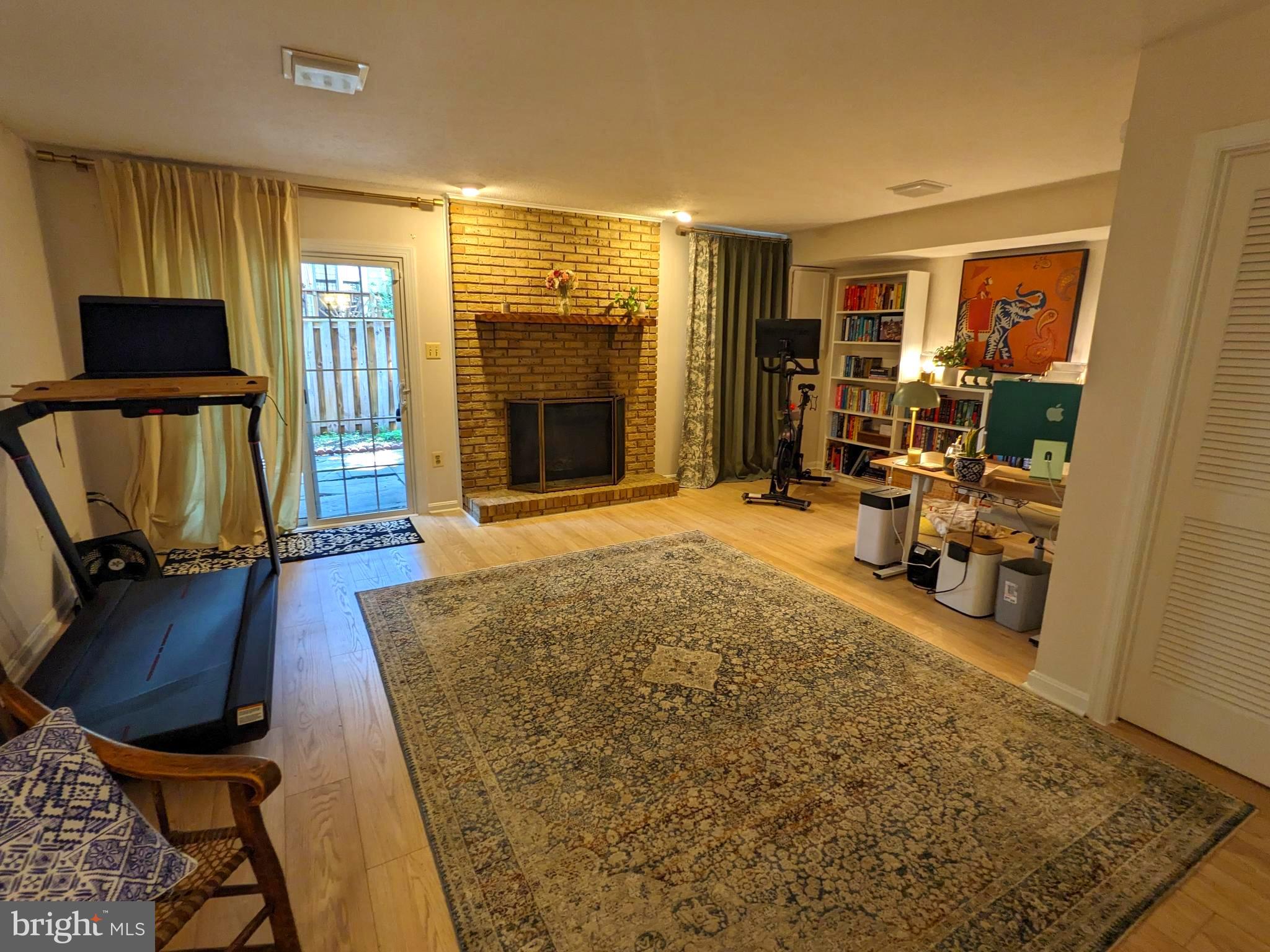 KINGSTOWNE - Residential Lease