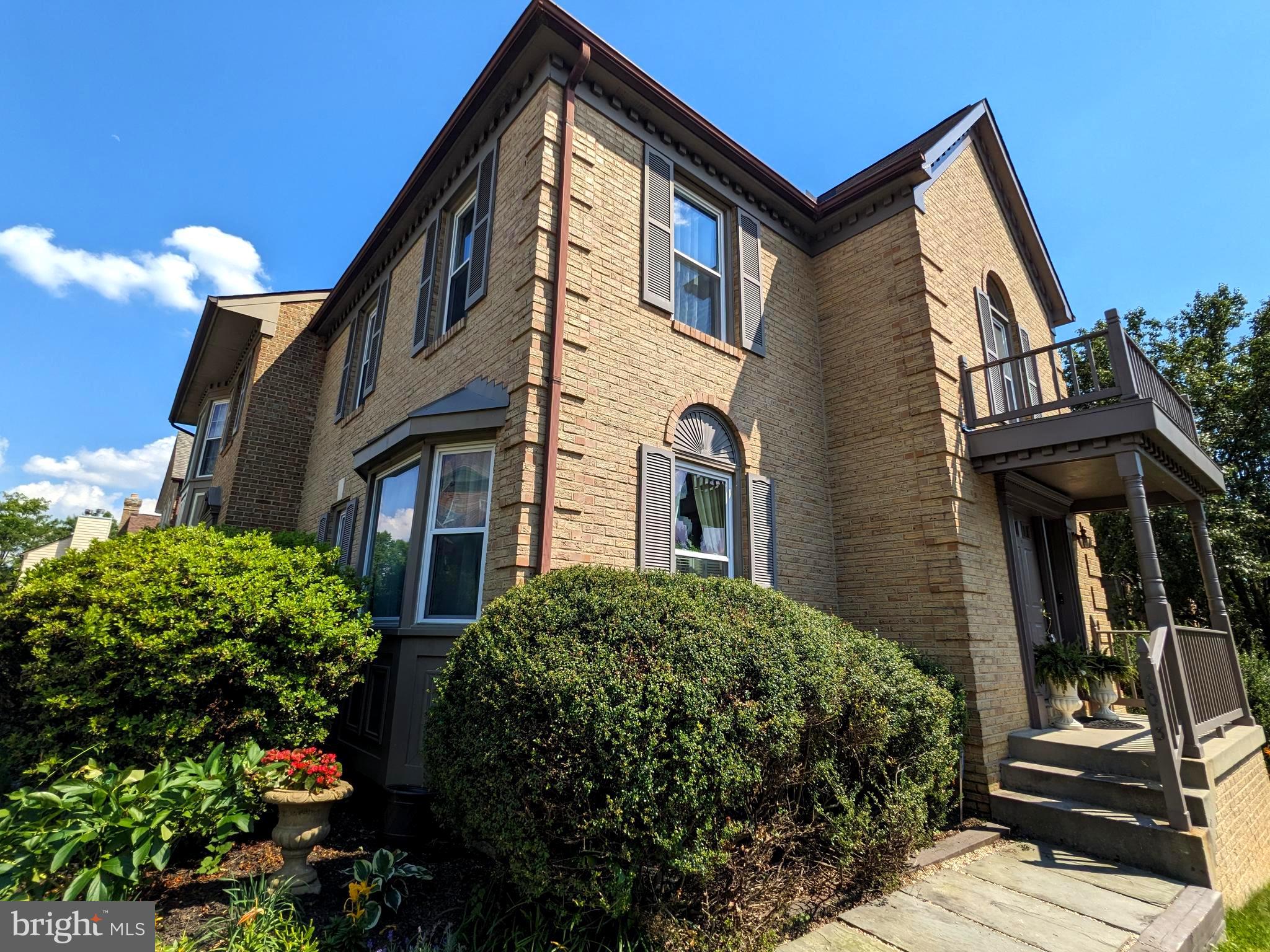 KINGSTOWNE - Residential Lease