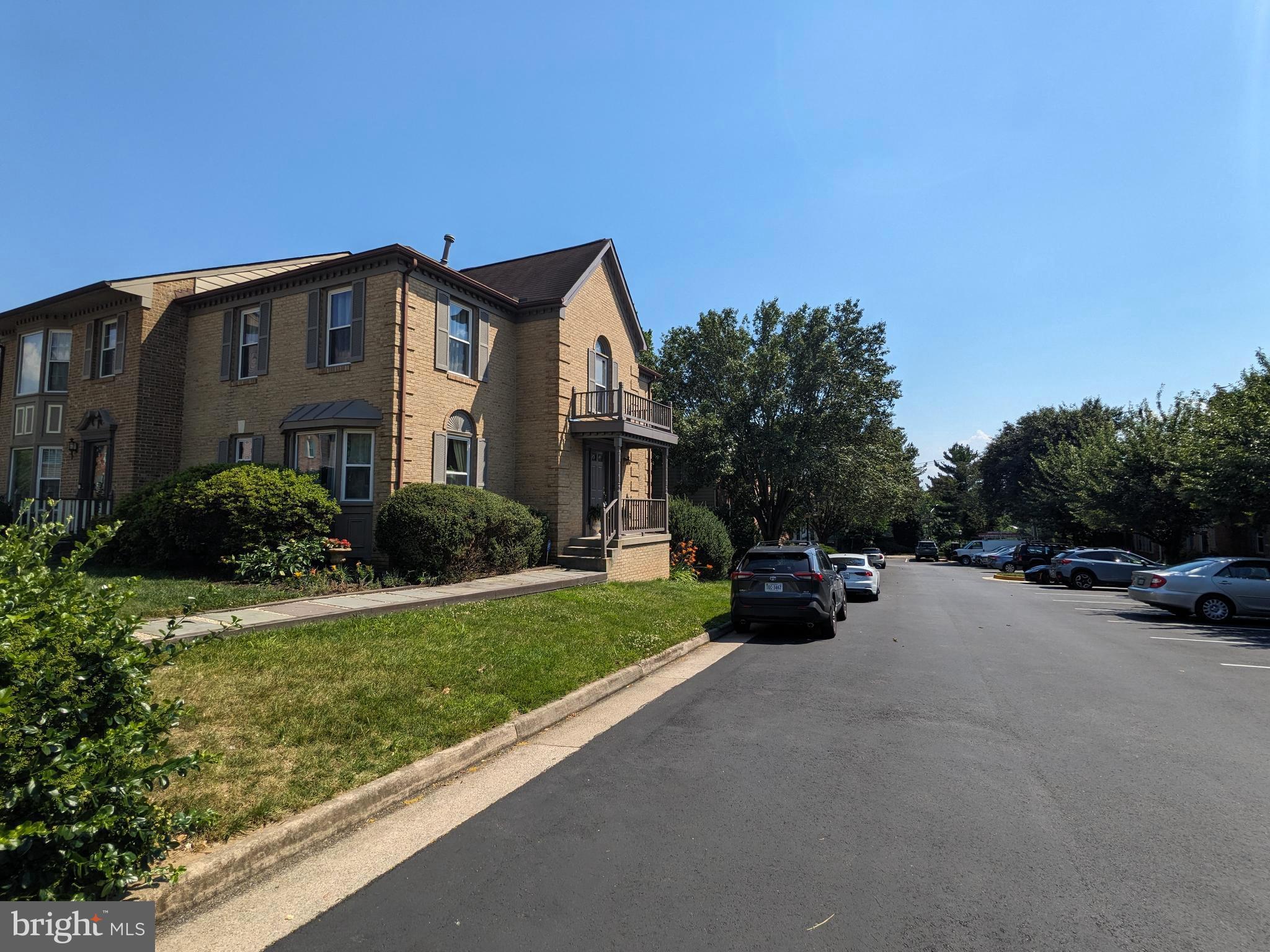 KINGSTOWNE - Residential Lease