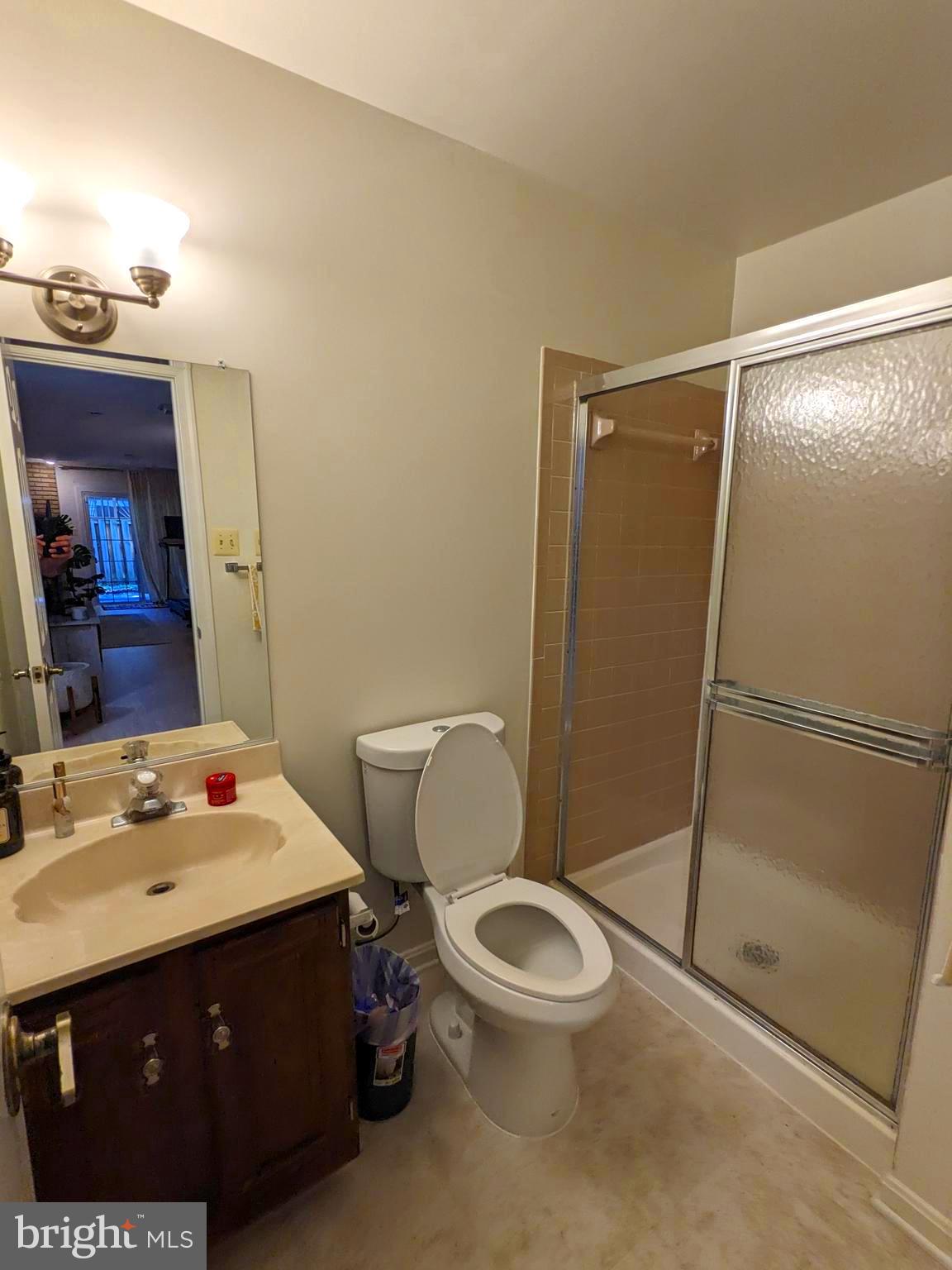 KINGSTOWNE - Residential Lease