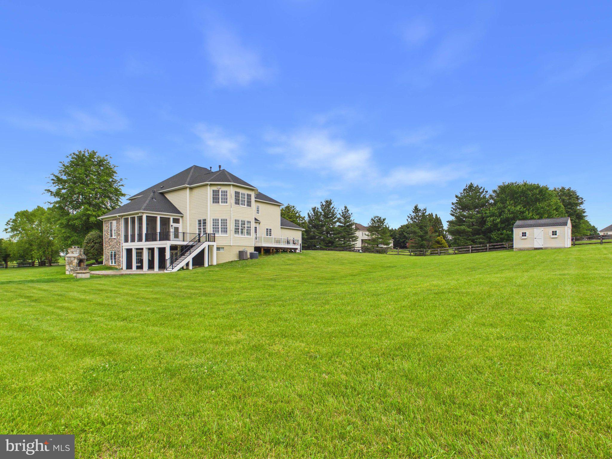 HEATHER KNOLLS - Residential
