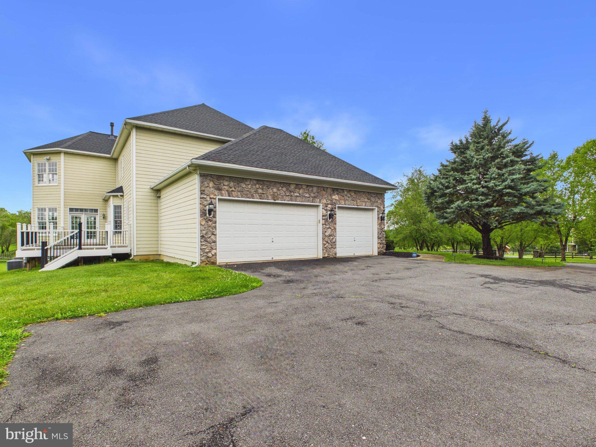 HEATHER KNOLLS - Residential