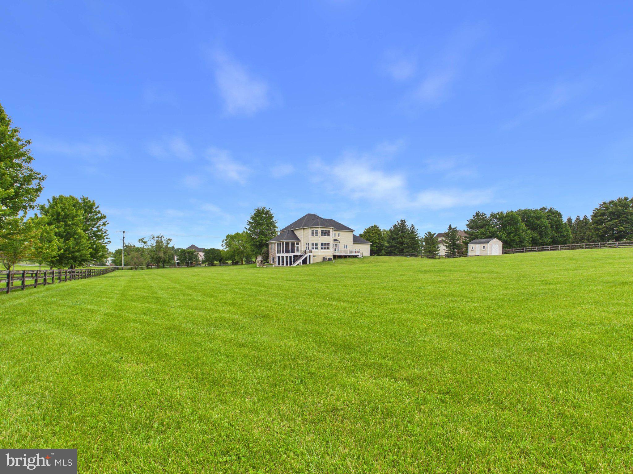 HEATHER KNOLLS - Residential