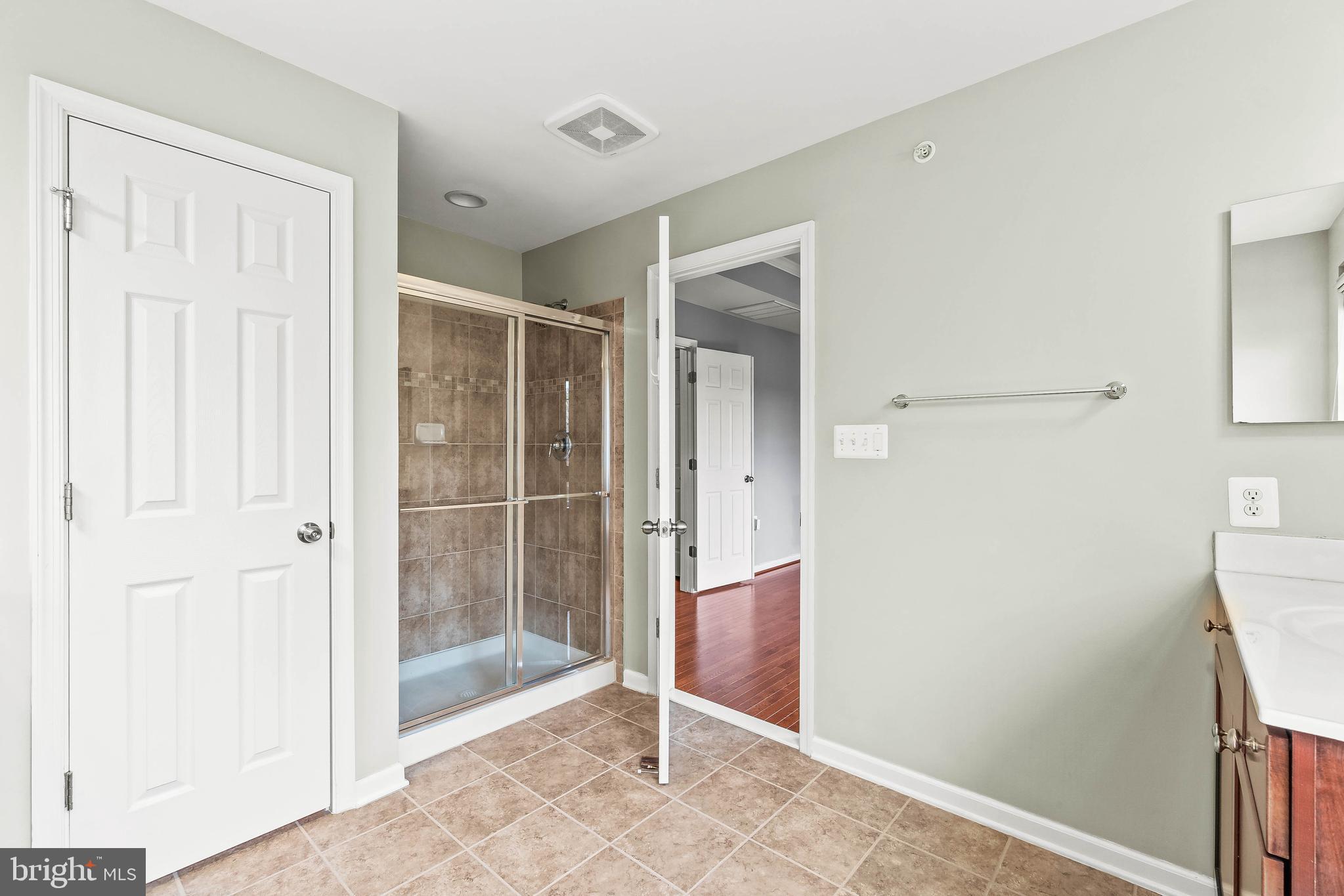 SUMMERWALK AT STONE RIDGE - Residential Lease