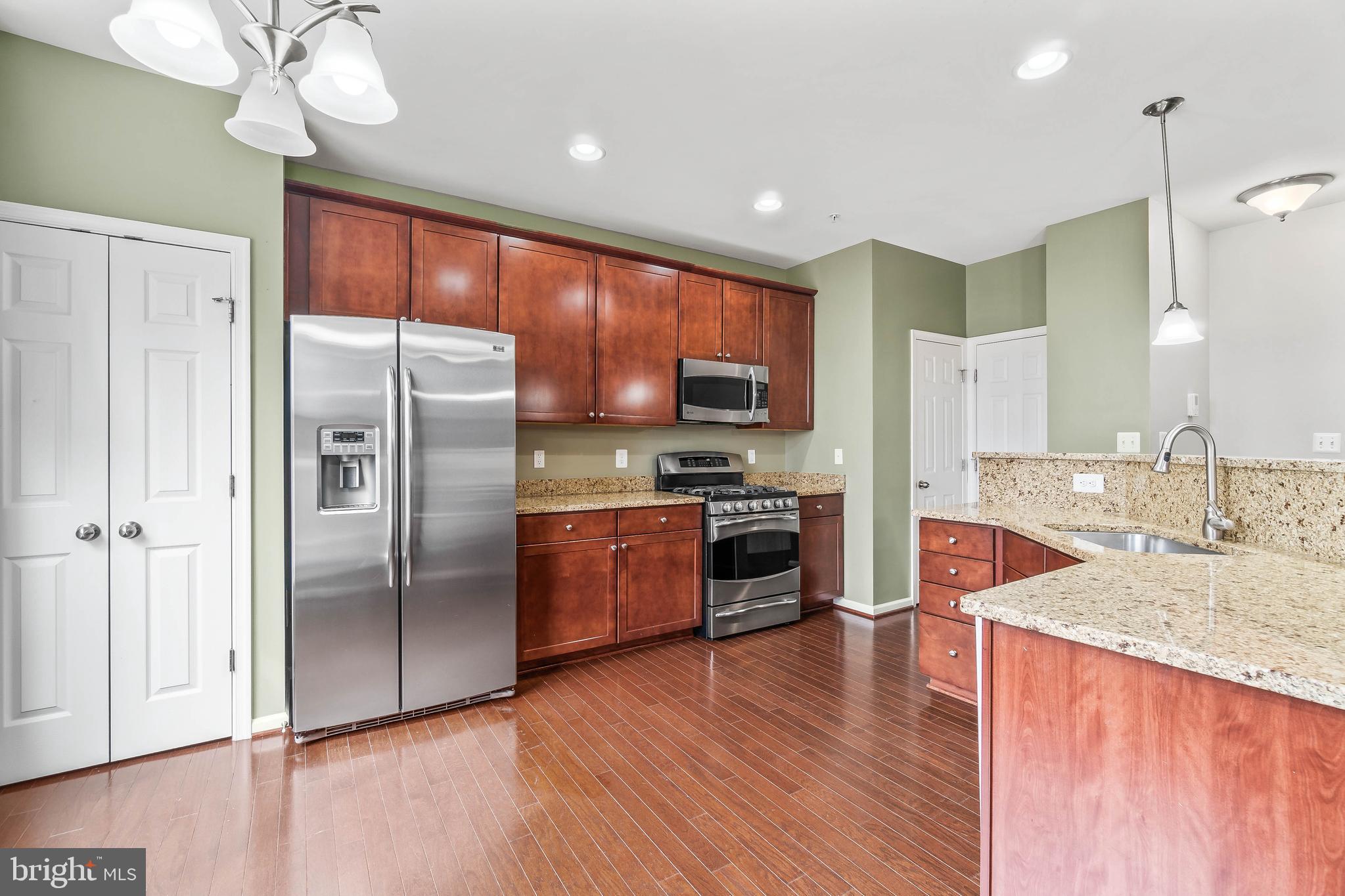 SUMMERWALK AT STONE RIDGE - Residential Lease