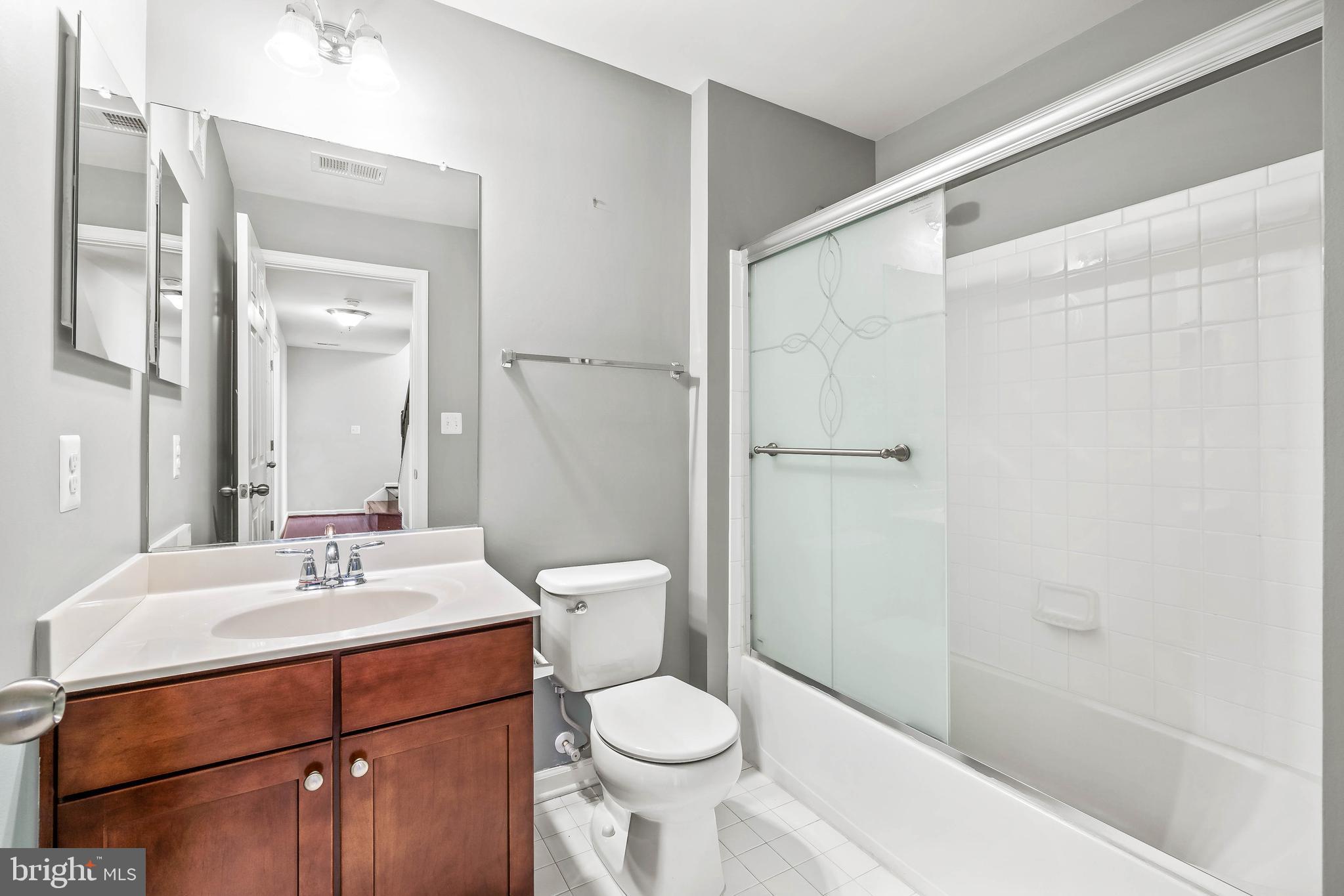 SUMMERWALK AT STONE RIDGE - Residential Lease