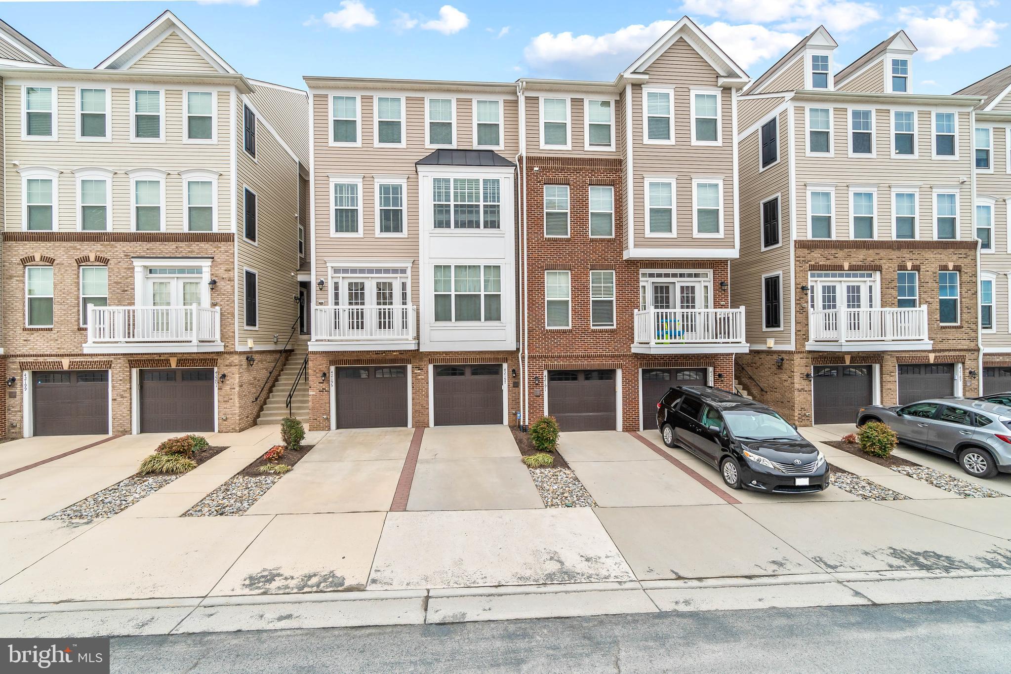 SUMMERWALK AT STONE RIDGE - Residential Lease