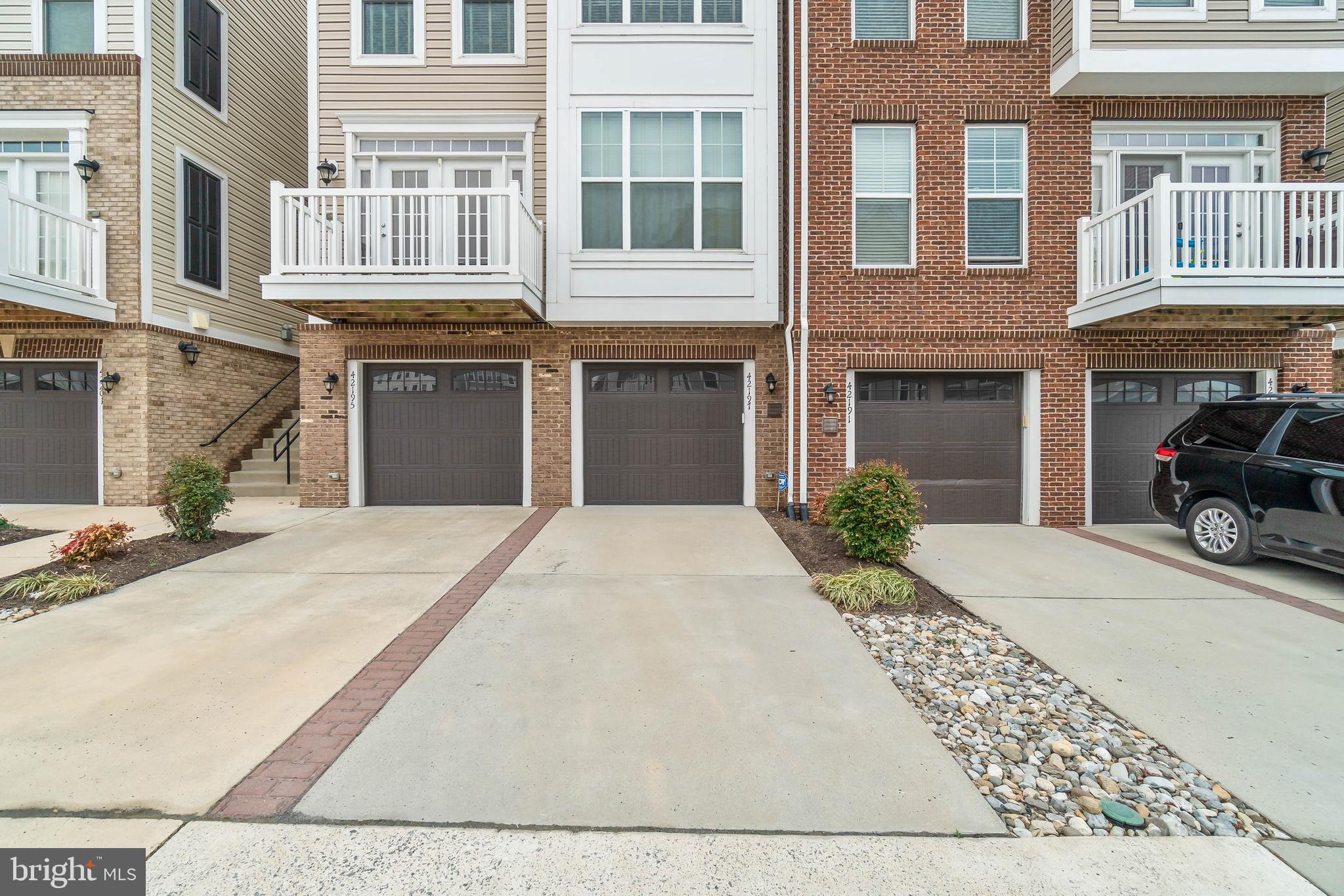 SUMMERWALK AT STONE RIDGE - Residential Lease