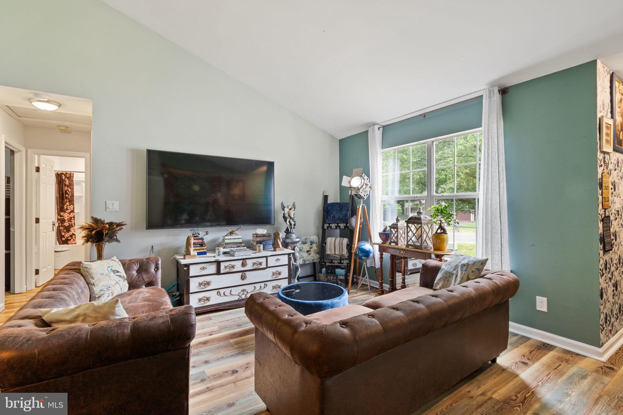 6416 ROYAL OAKS DRIVE