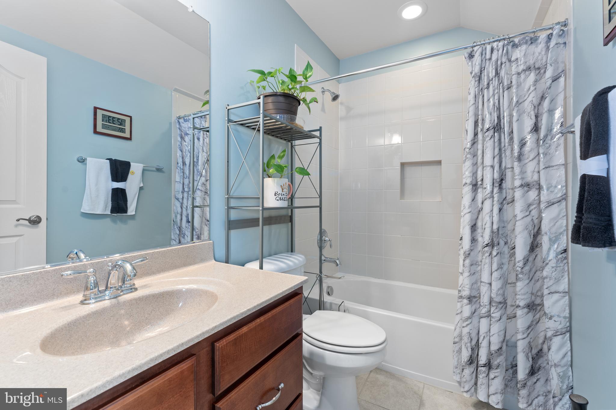 HILLS OF AQUIA - Residential