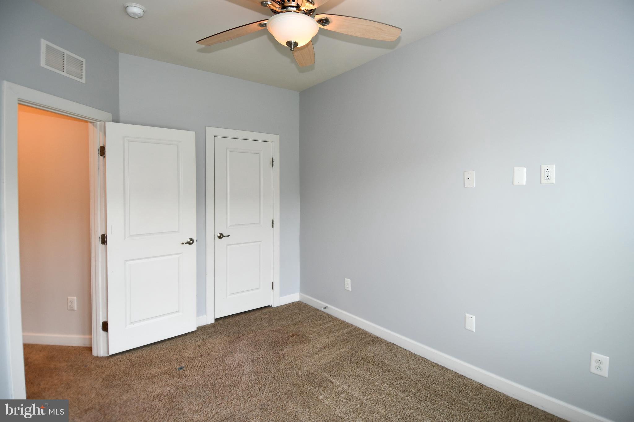 WATKINS MILL TOWN CENTER - Residential Lease