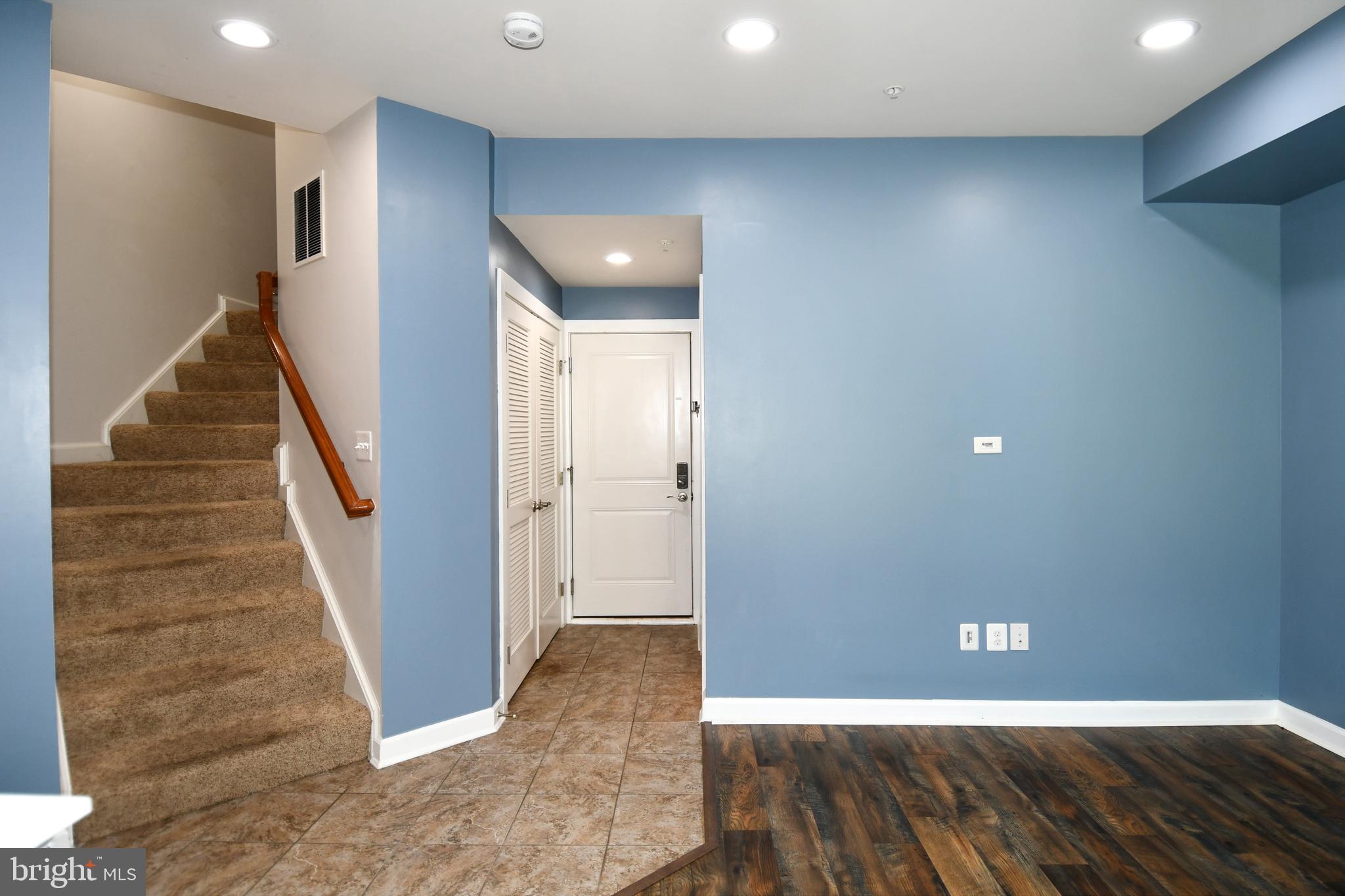 WATKINS MILL TOWN CENTER - Residential Lease