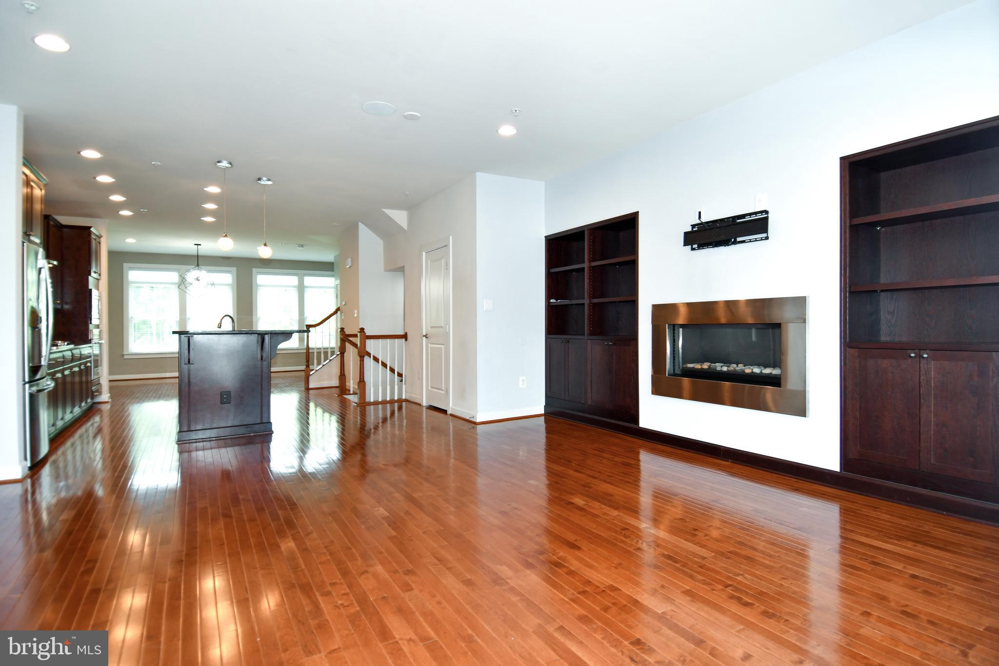 WATKINS MILL TOWN CENTER - Residential Lease