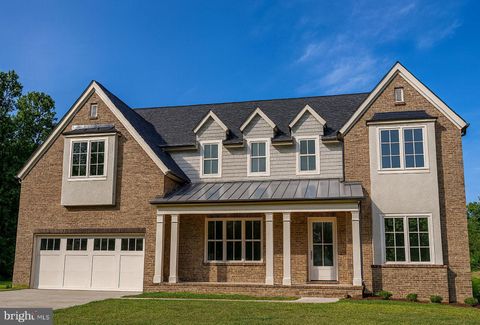 Property photo of 6587 29th Street N, Arlington, VA 22213