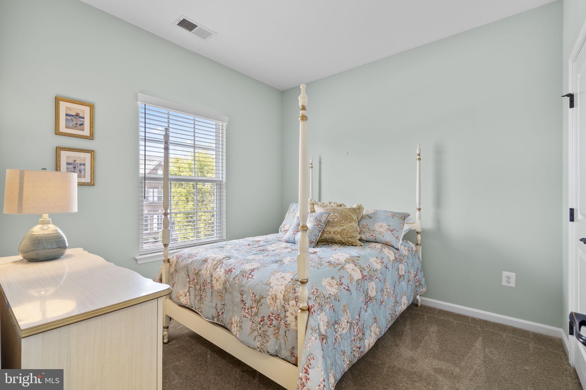 WOODBOURNE MANOR - Residential