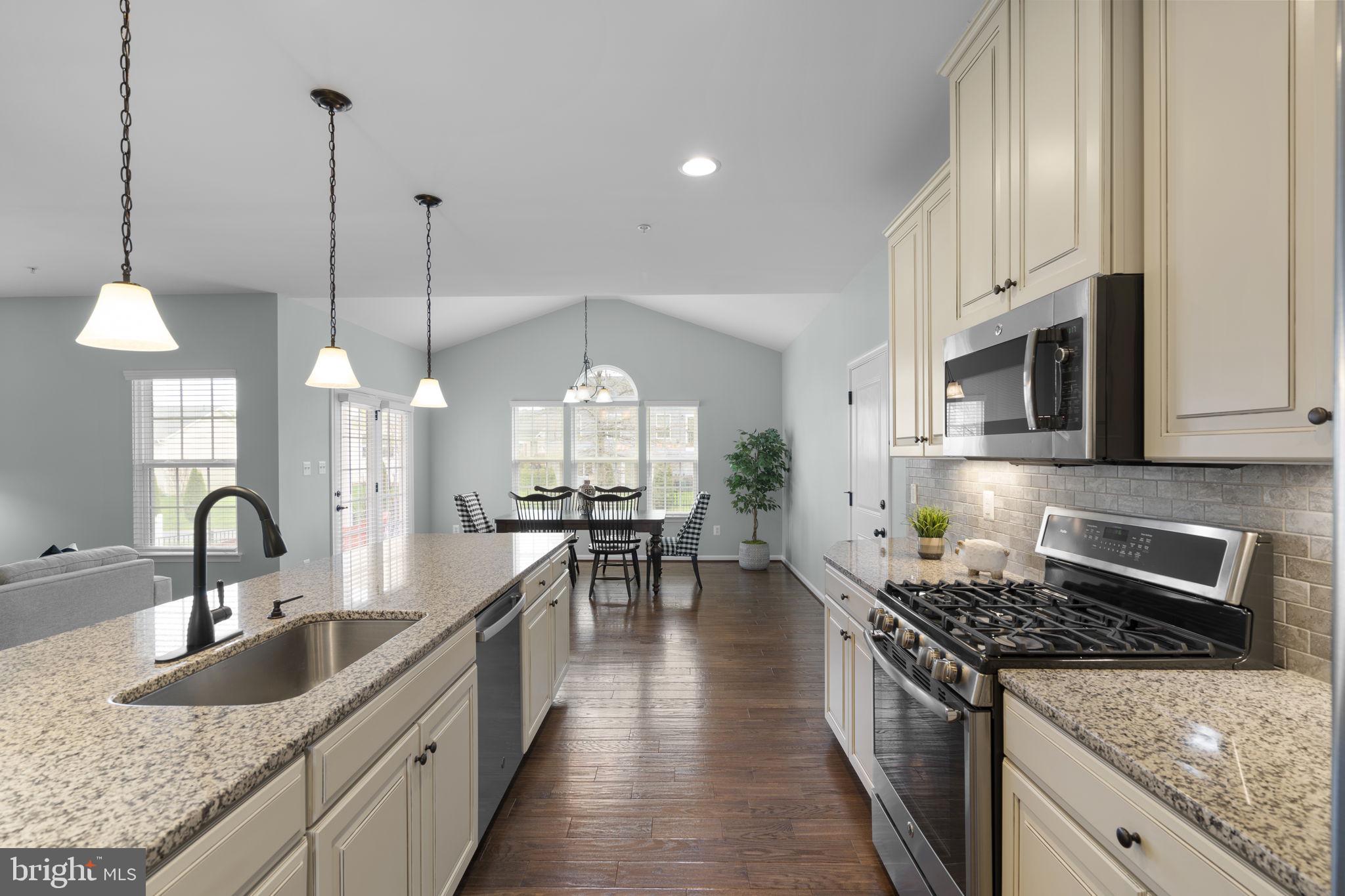 WOODBOURNE MANOR - Residential