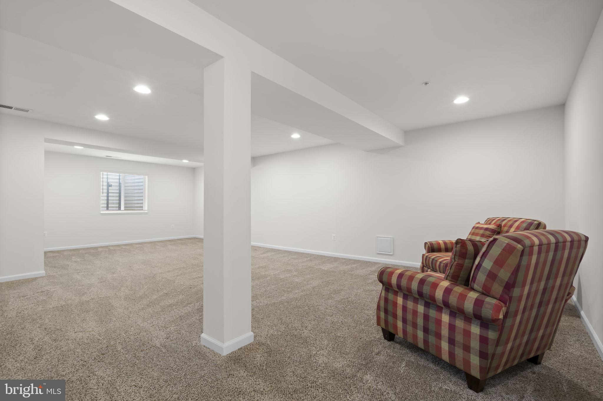 WOODBOURNE MANOR - Residential