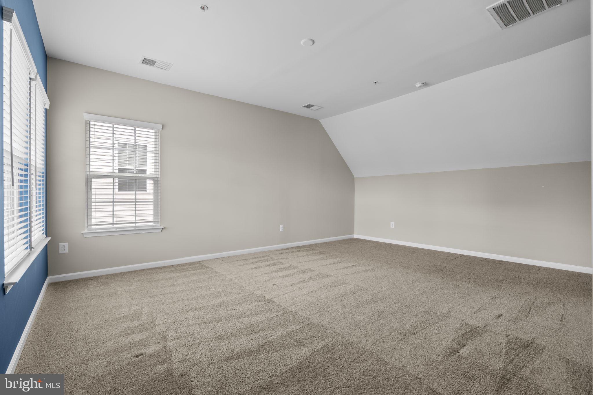 WOODBOURNE MANOR - Residential