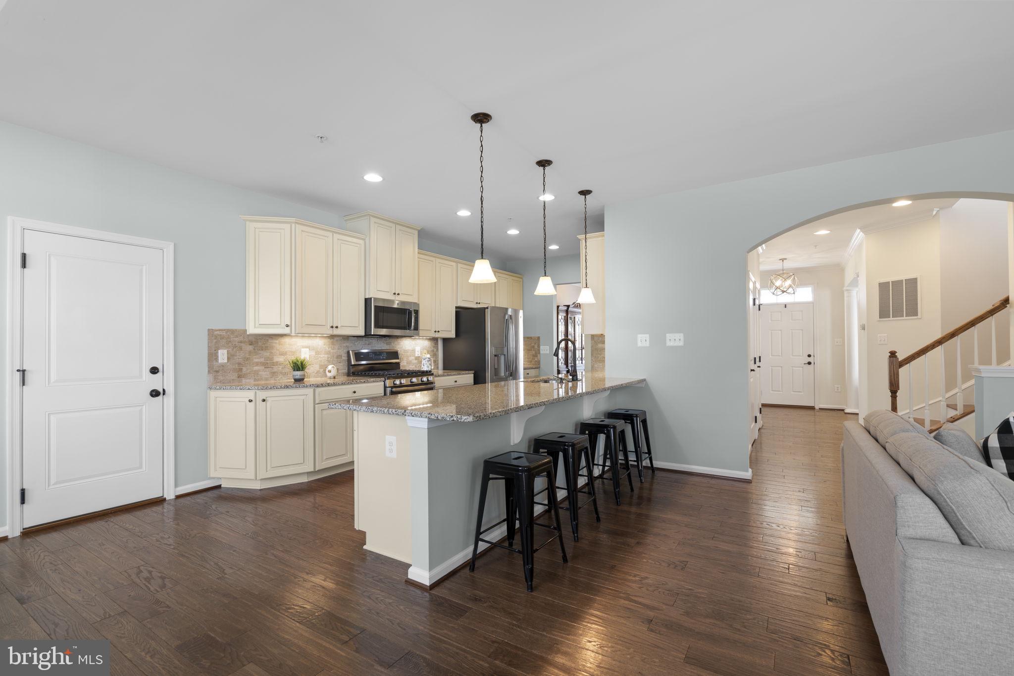 WOODBOURNE MANOR - Residential