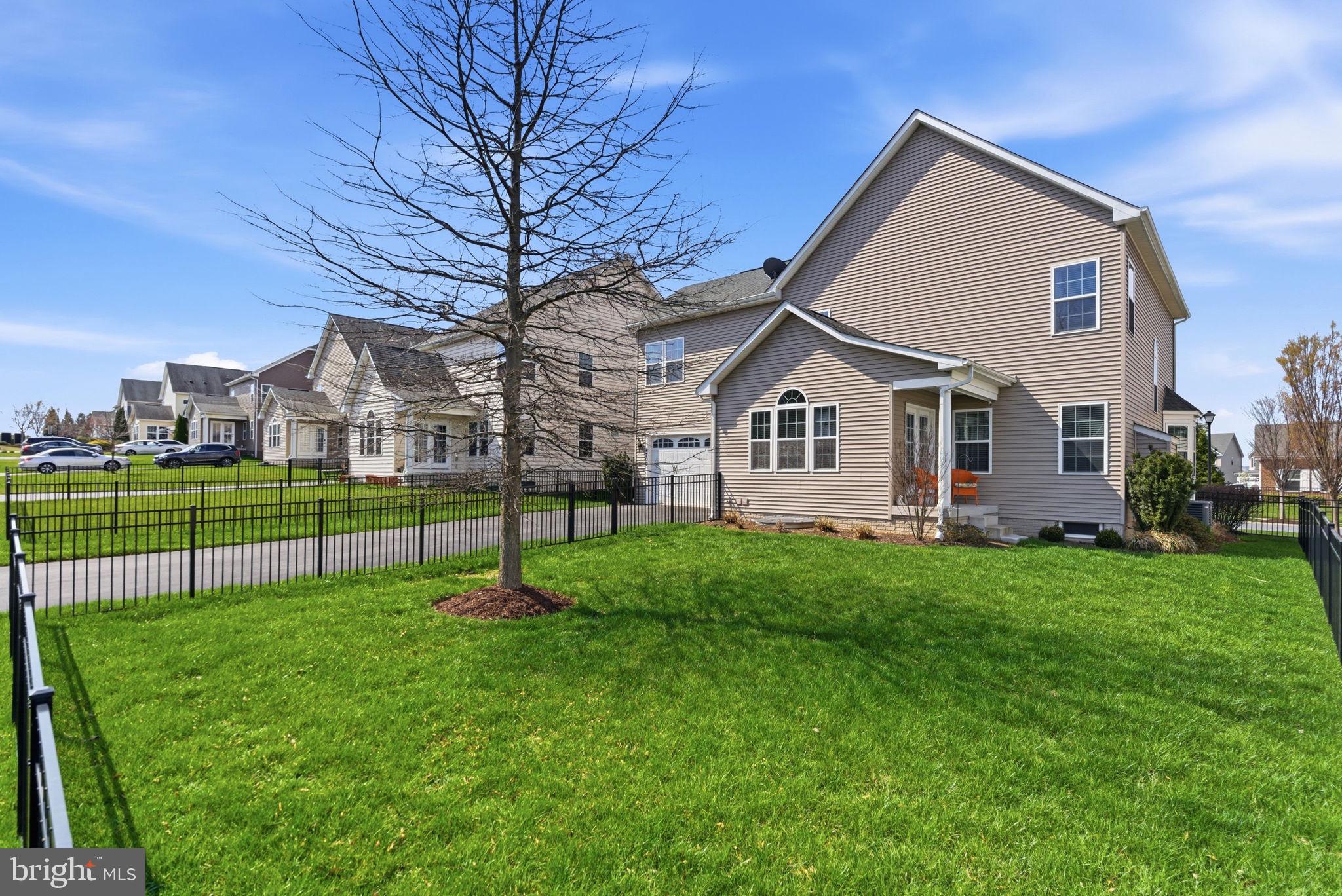 WOODBOURNE MANOR - Residential