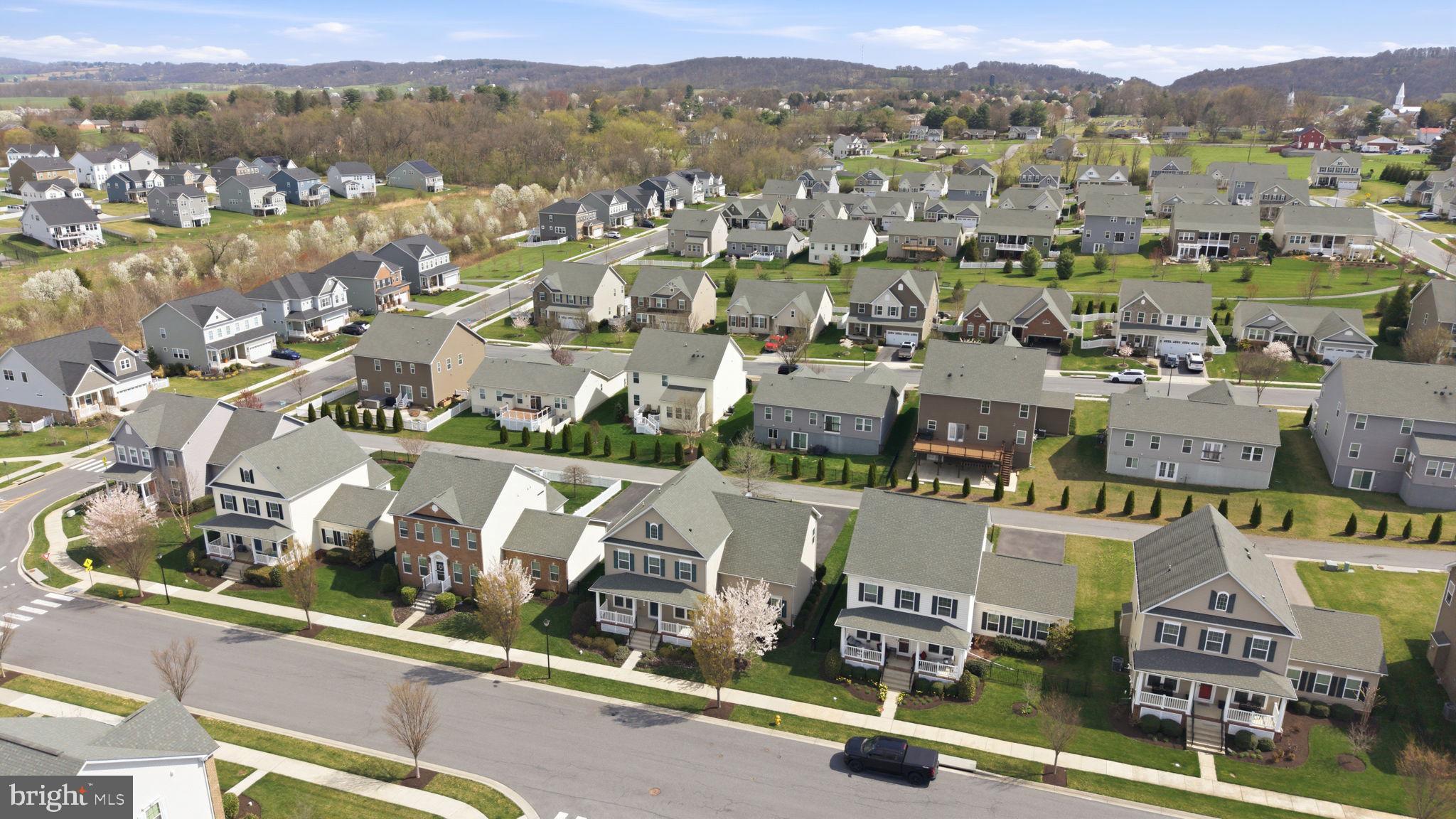 WOODBOURNE MANOR - Residential