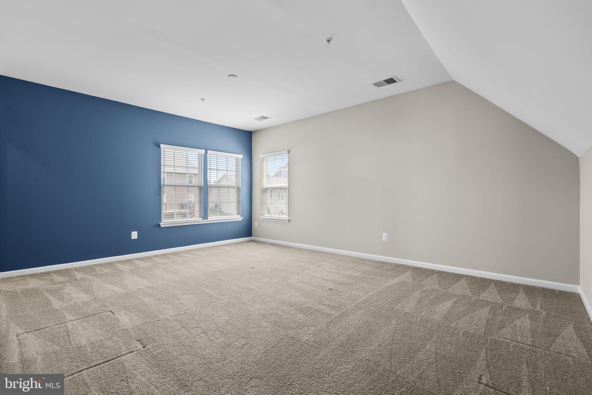 WOODBOURNE MANOR - Residential