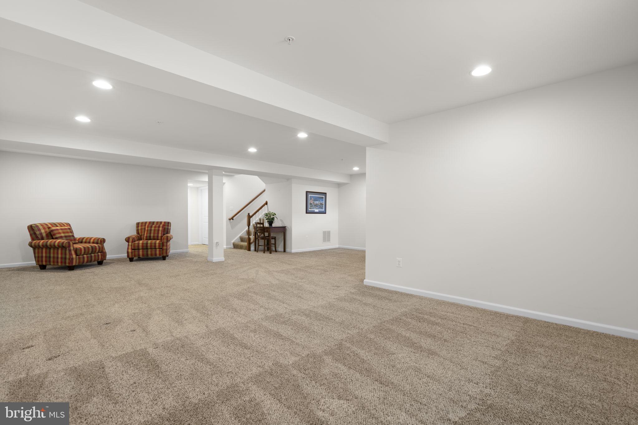 WOODBOURNE MANOR - Residential