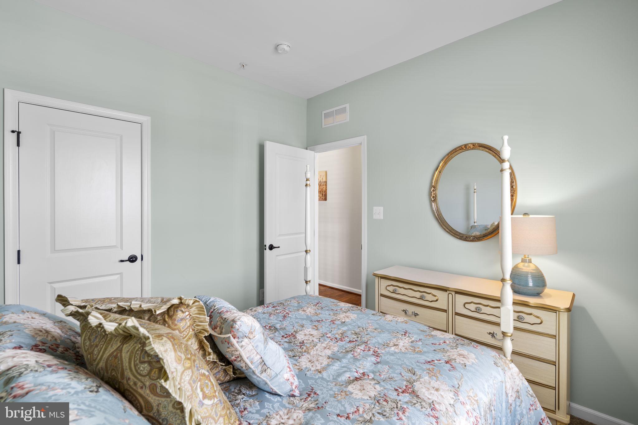 WOODBOURNE MANOR - Residential