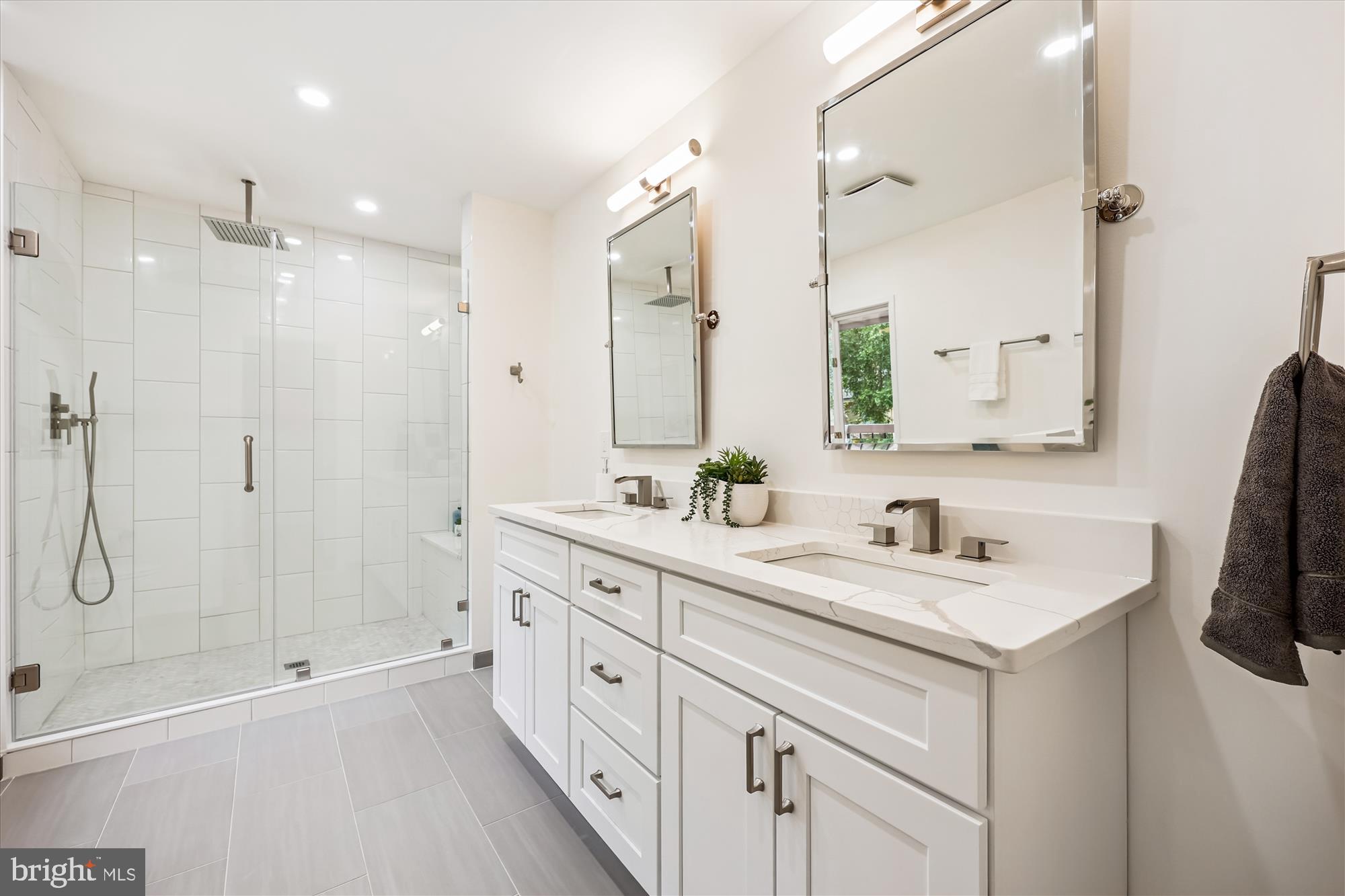 FAWSETT FARMS MANOR - Residential