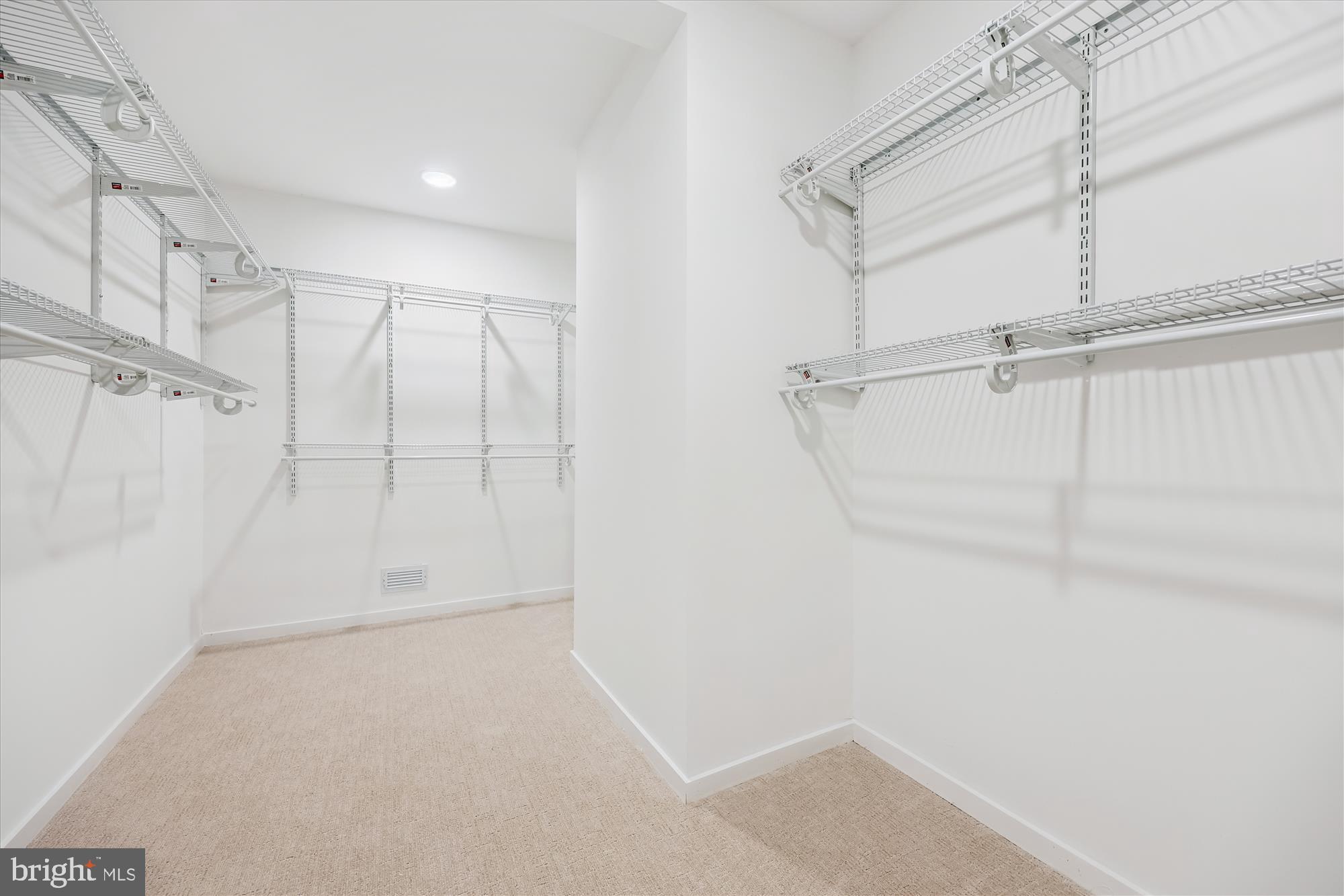 FAWSETT FARMS MANOR - Residential