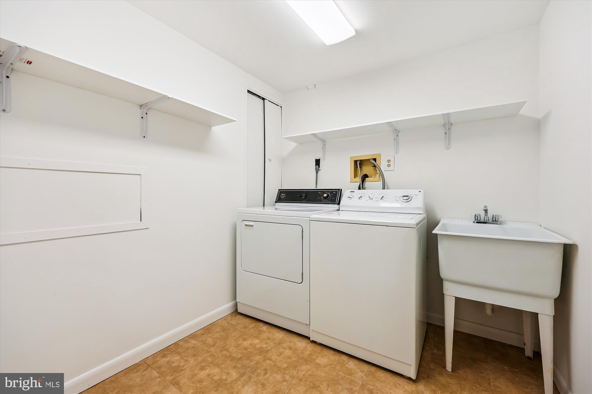 FAWSETT FARMS MANOR - Residential