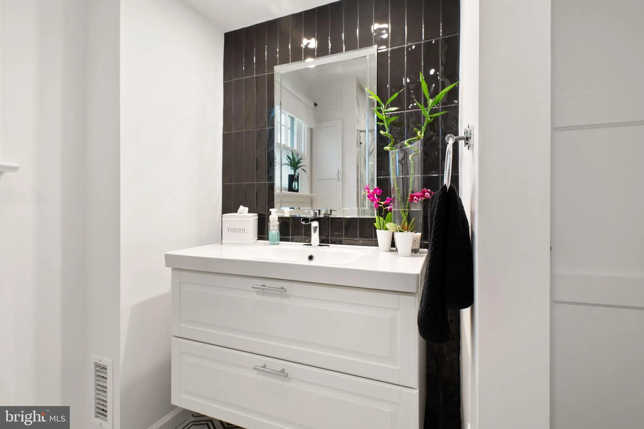 Coopersburg, Pennsylvania 18036, United States, 4 Bedrooms Bedrooms, ,2 BathroomsBathrooms,Residential,Active,227200