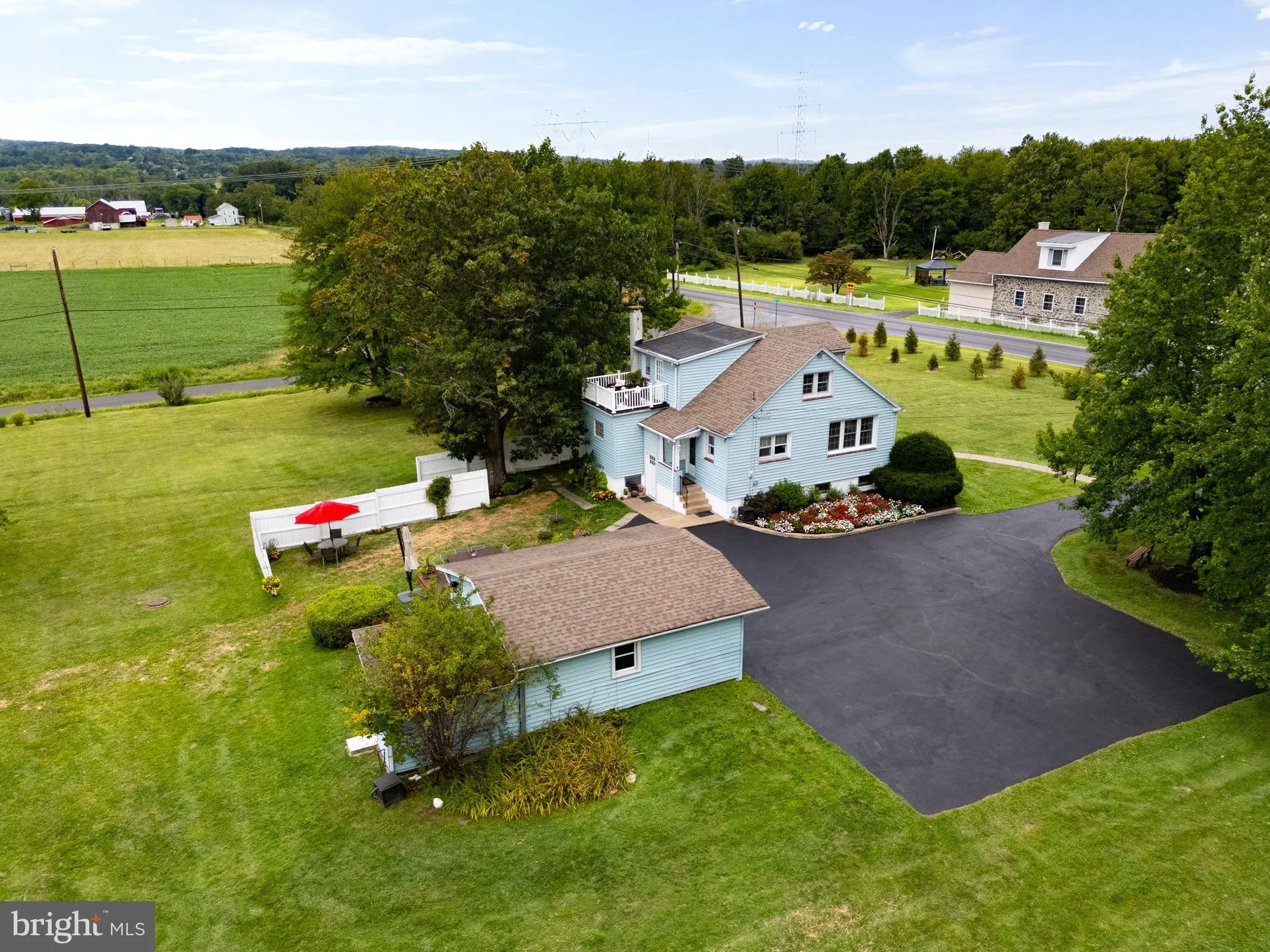 Coopersburg, Pennsylvania 18036, United States, 4 Bedrooms Bedrooms, ,2 BathroomsBathrooms,Residential,Active,227200