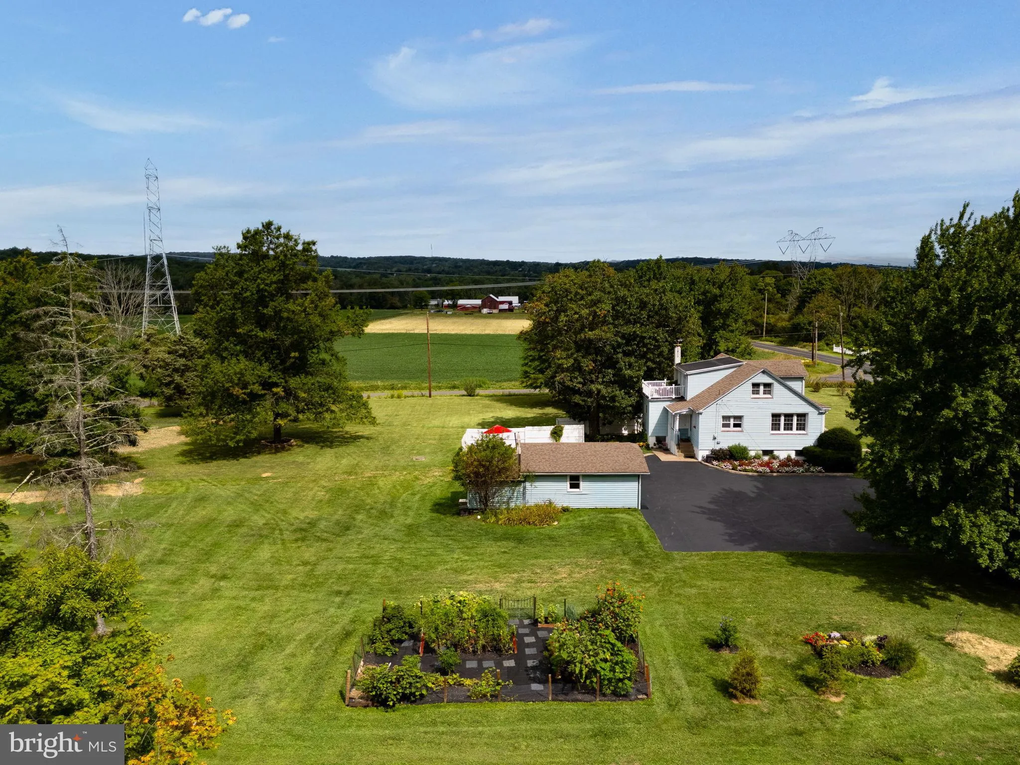 Coopersburg, Pennsylvania 18036, United States, 4 Bedrooms Bedrooms, ,2 BathroomsBathrooms,Residential,Active,227200
